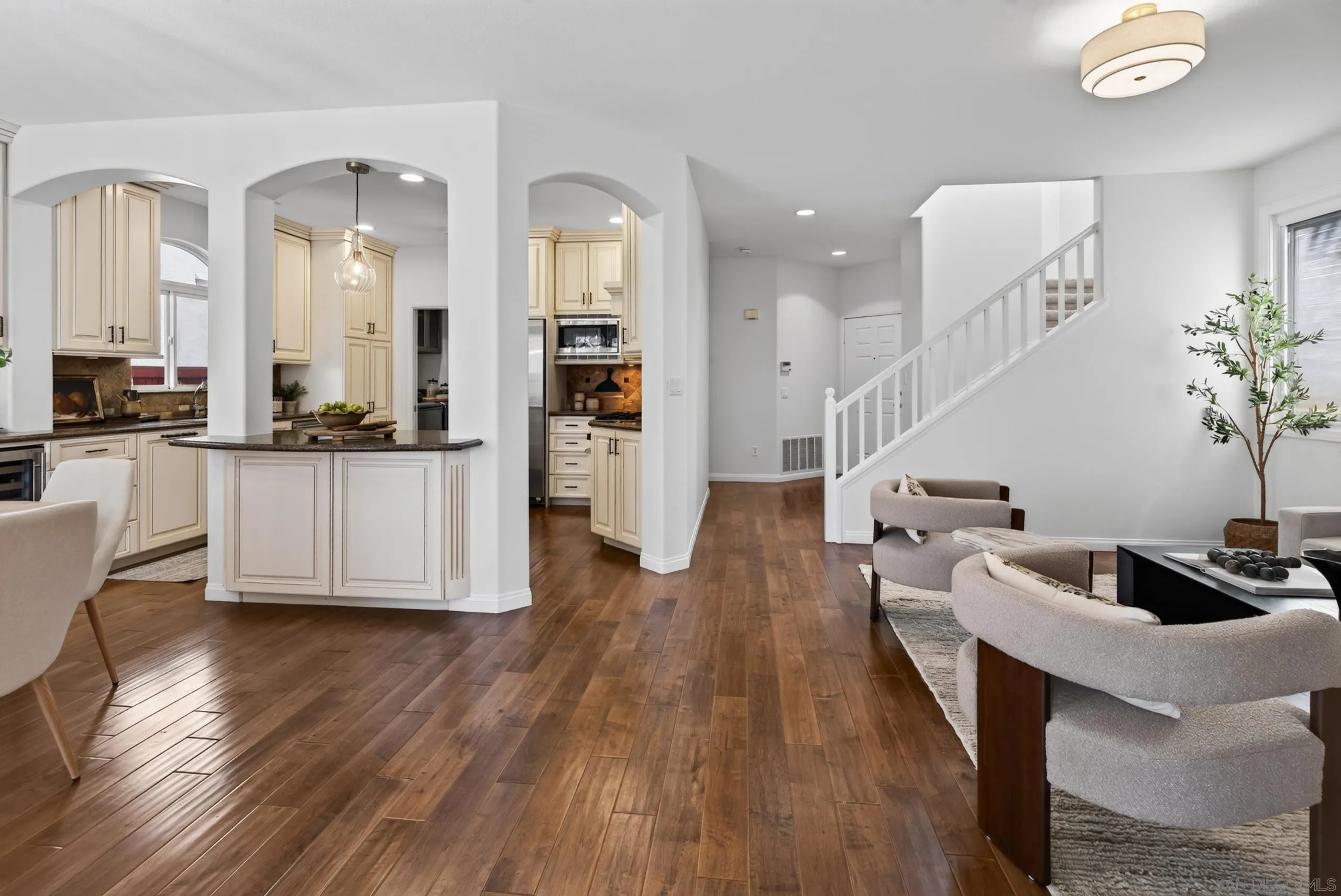 https://cdn.realtyfeed.com/cdn/127/260018767/90a6968ac831e140f2f9907c1fdcae12.webp