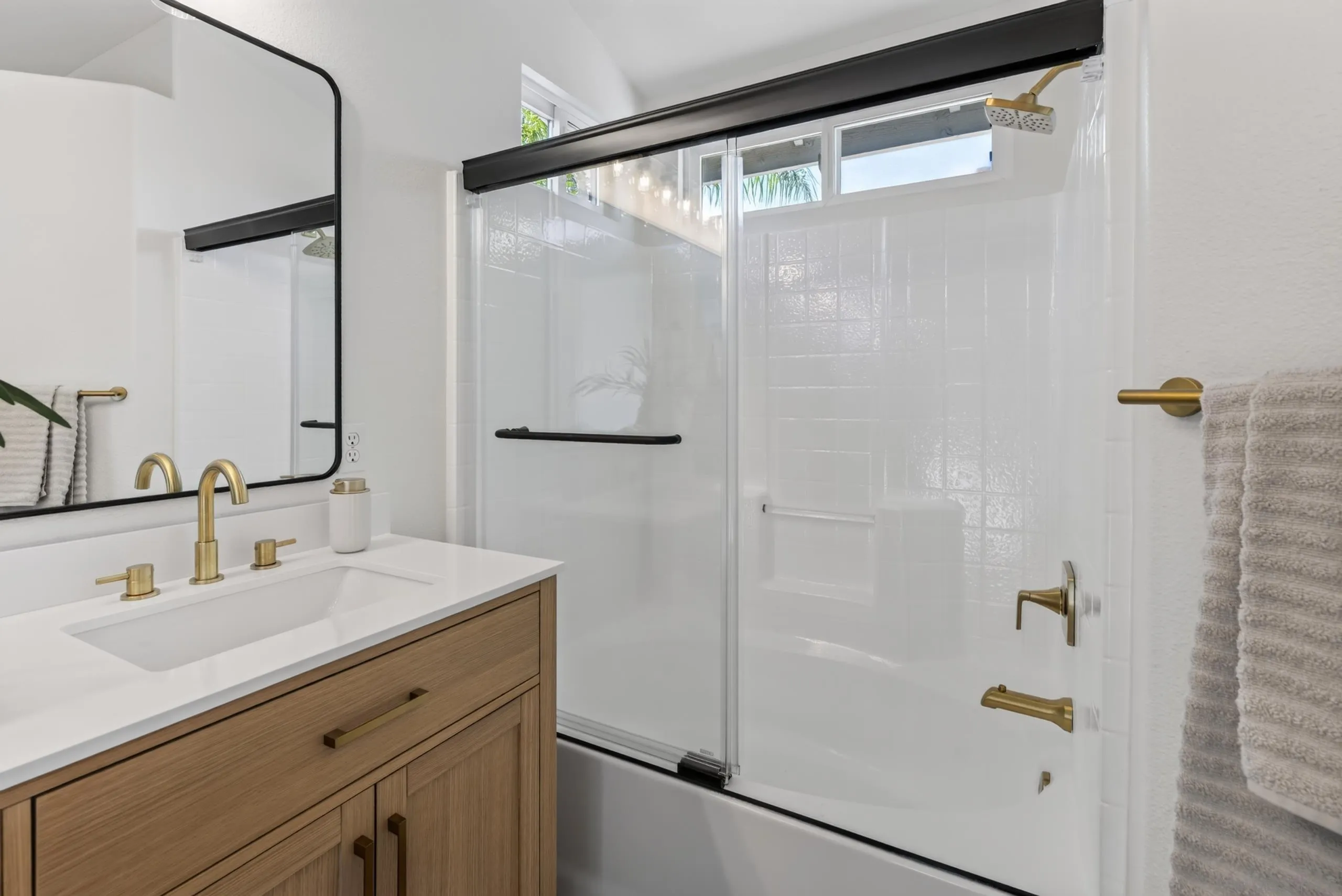 https://cdn.realtyfeed.com/cdn/127/260018767/cbc3b4c0251922627539e1533e932761.webp