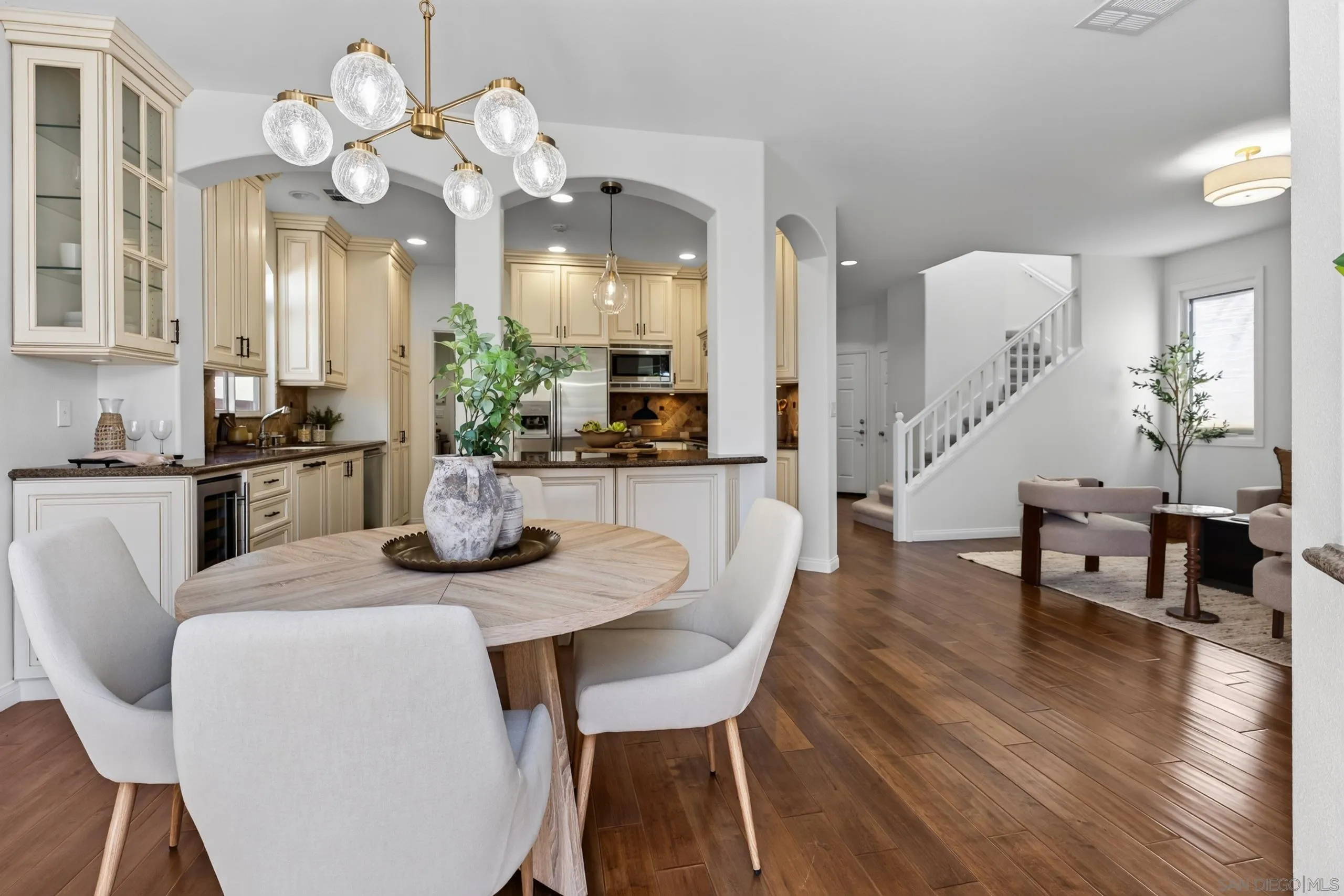 https://cdn.realtyfeed.com/cdn/127/260018767/dbebdc5f7eb53aab4e081a04d2902033.webp