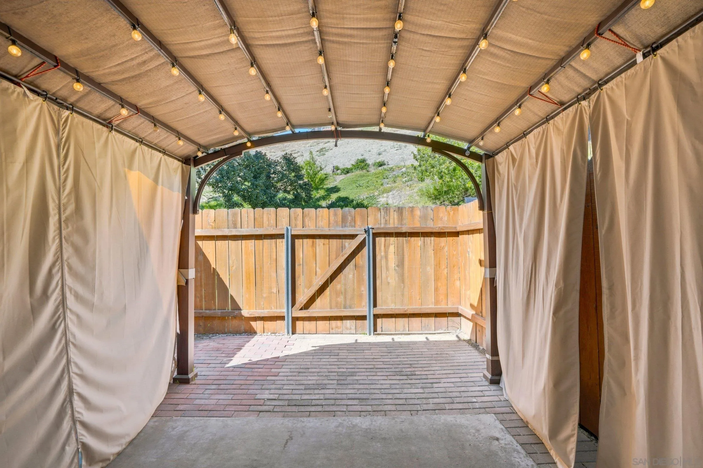 Photo #12: 260018769 Listing: Photo #12