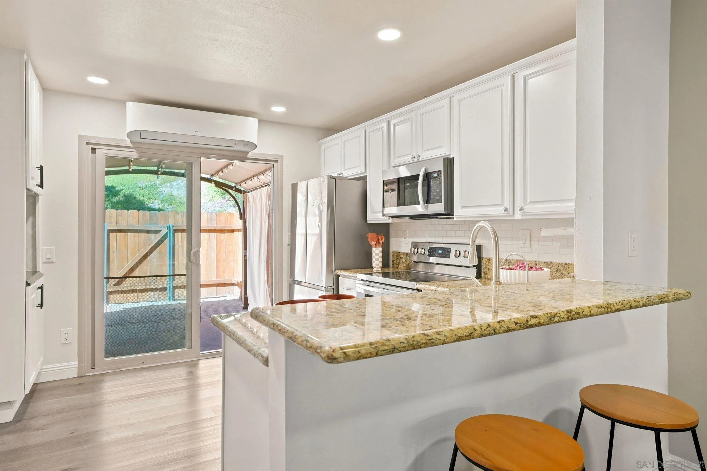 Photo #9: 260018769 Listing: Photo #9