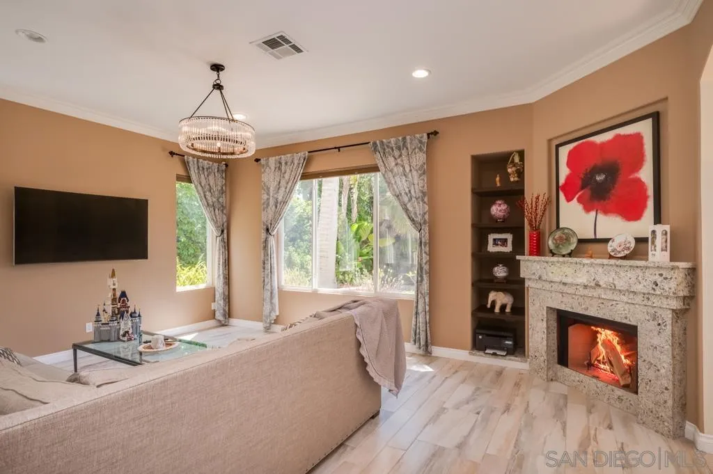 https://cdn.realtyfeed.com/cdn/127/260018771/042ce12c73b83190856d2f2643456858.webp