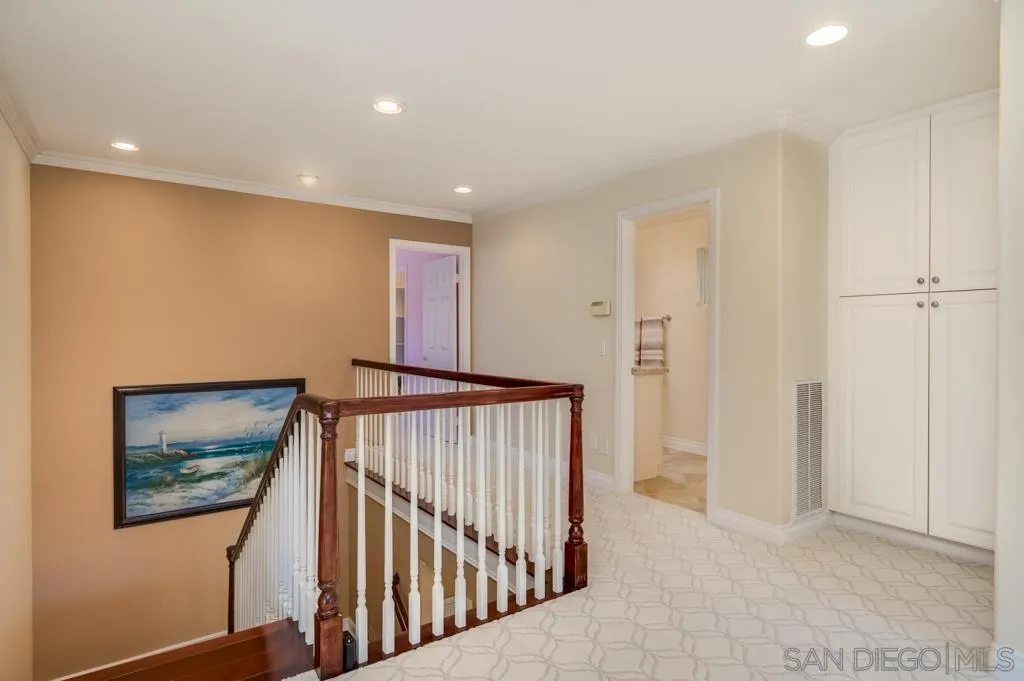 https://cdn.realtyfeed.com/cdn/127/260018771/079097a6fd3892166ef18f6c931b1d07.webp
