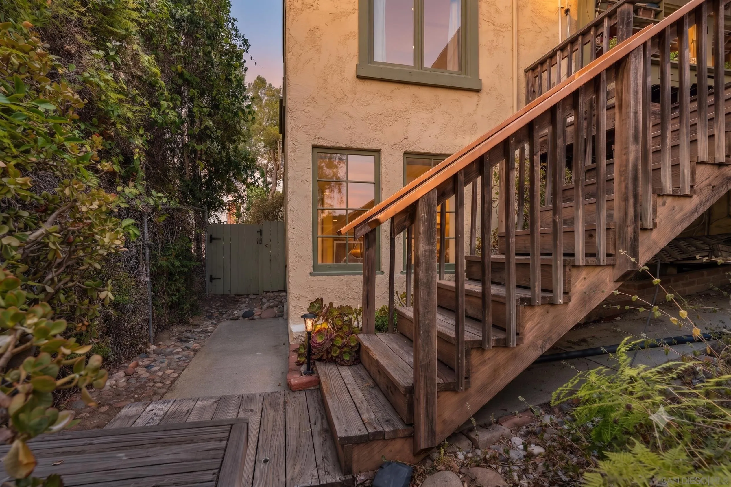 https://cdn.realtyfeed.com/cdn/127/260018774/9a7d11736c9acbc392de1fb0a3b8a952.webp