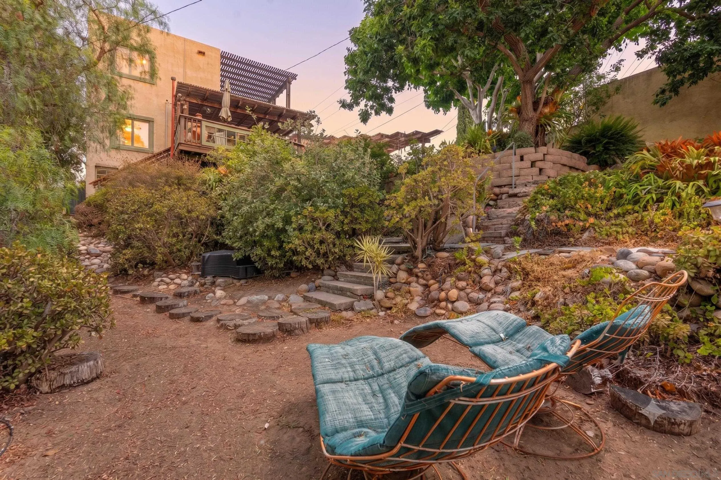 https://cdn.realtyfeed.com/cdn/127/260018774/a4d4e177a42ce315a4a2050a242e8987.webp