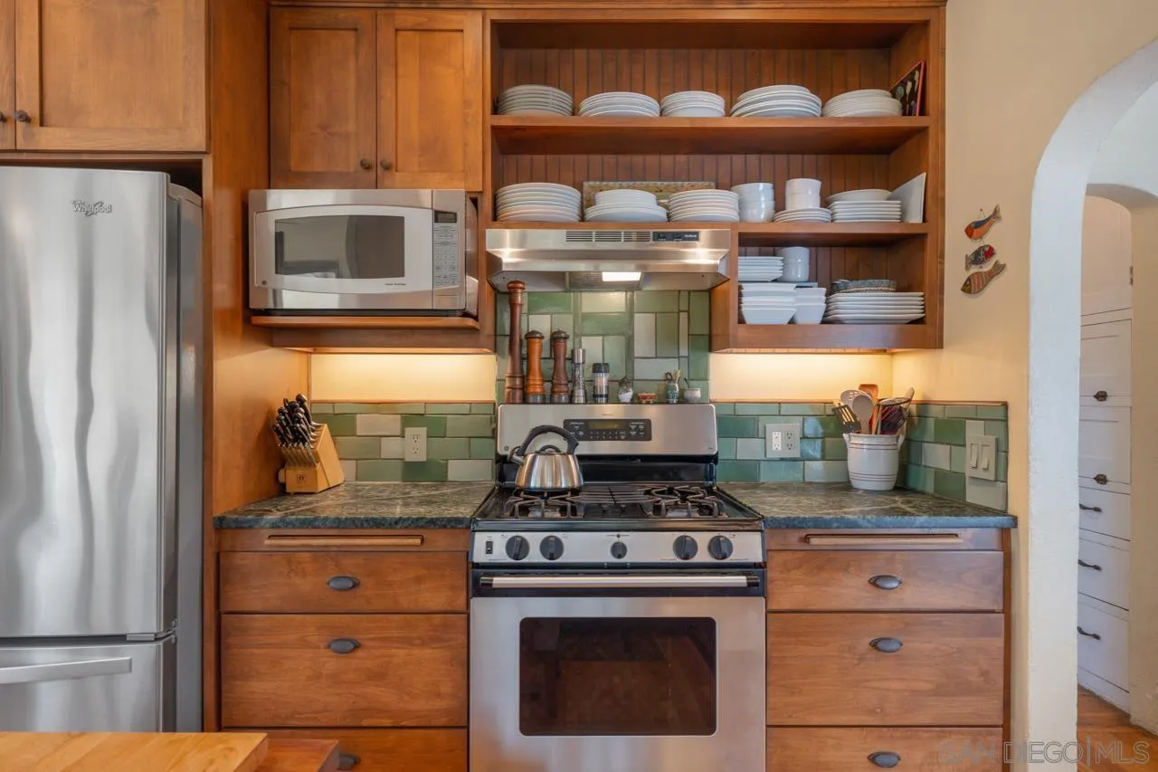 https://cdn.realtyfeed.com/cdn/127/260018774/ab6c8dd407182137d62124f619049f9b.webp
