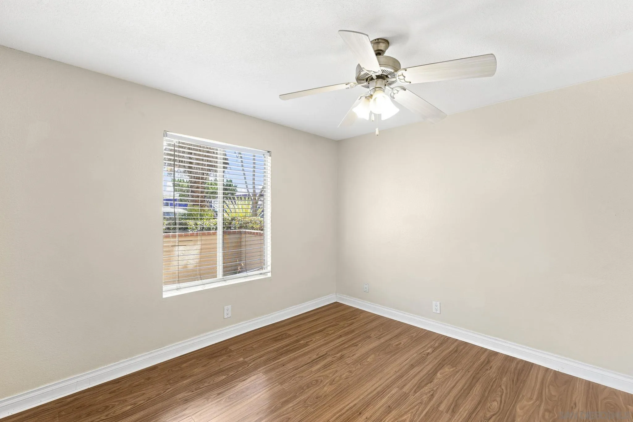 Photo #38: 260018775 Listing: Photo #38