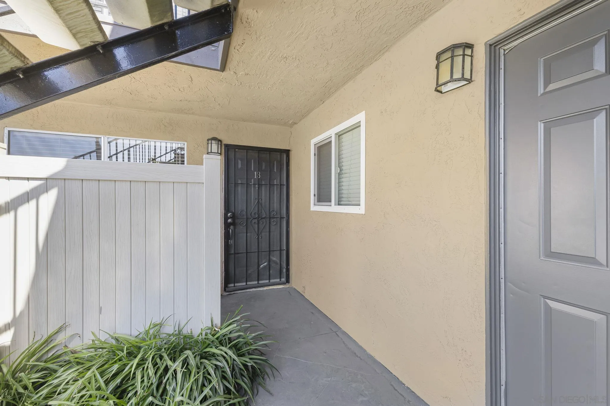 Photo #2: 260018775 Listing: Photo #2