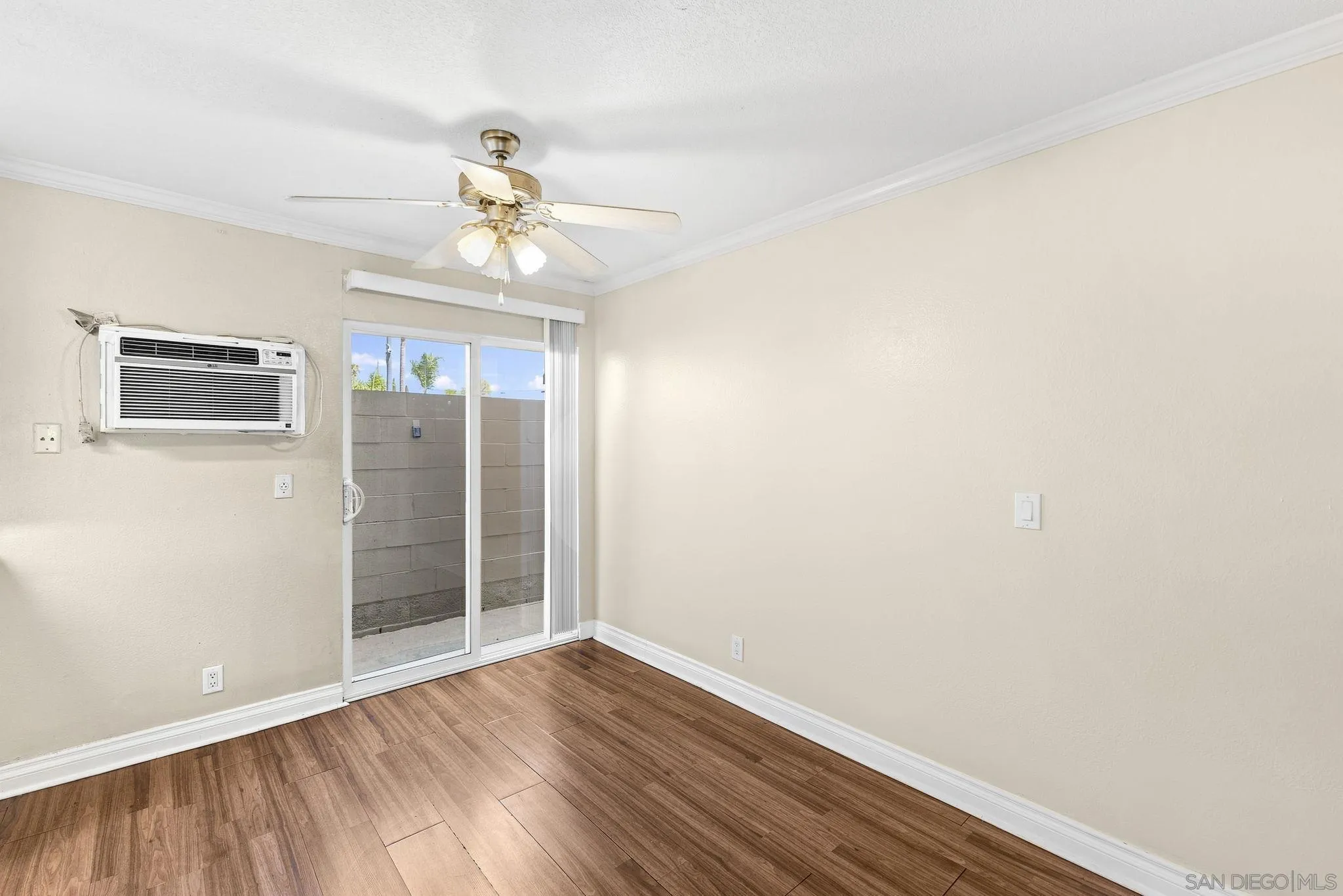 Photo #21: 260018775 Listing: Photo #21