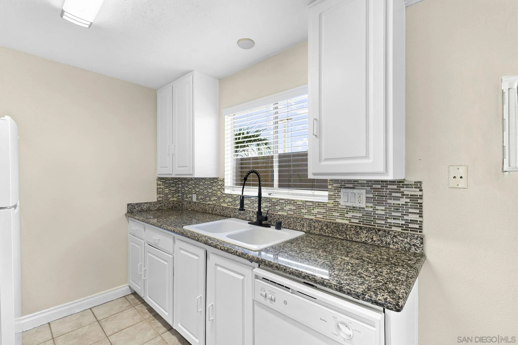 Photo #28: 260018775 Listing: Photo #28