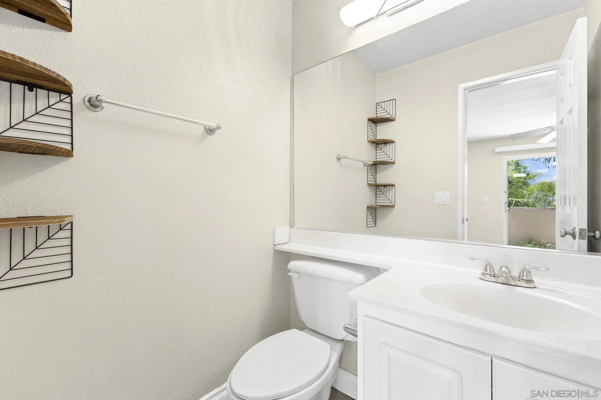 Photo #37: 260018775 Listing: Photo #37