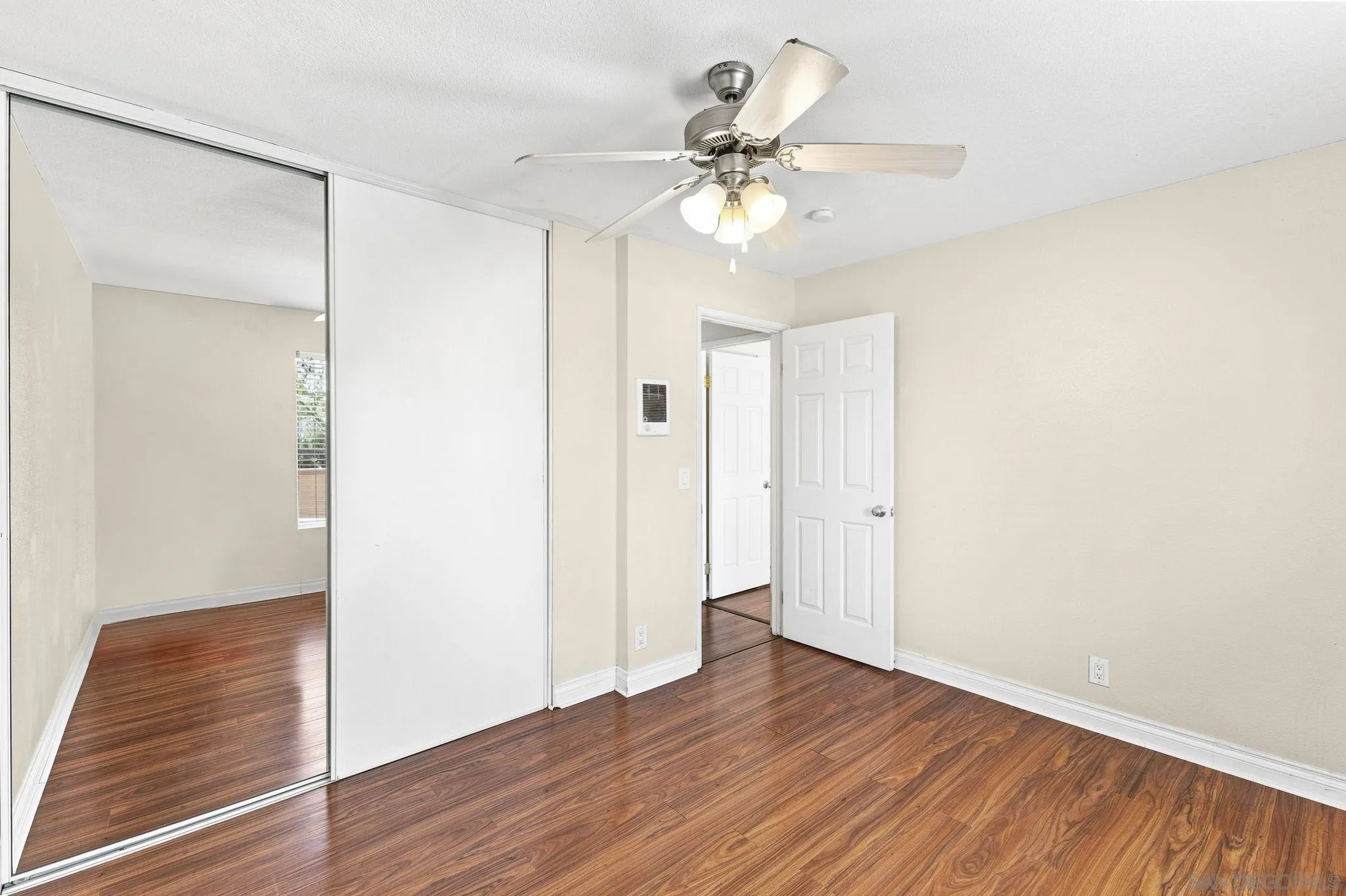 Photo #40: 260018775 Listing: Photo #40