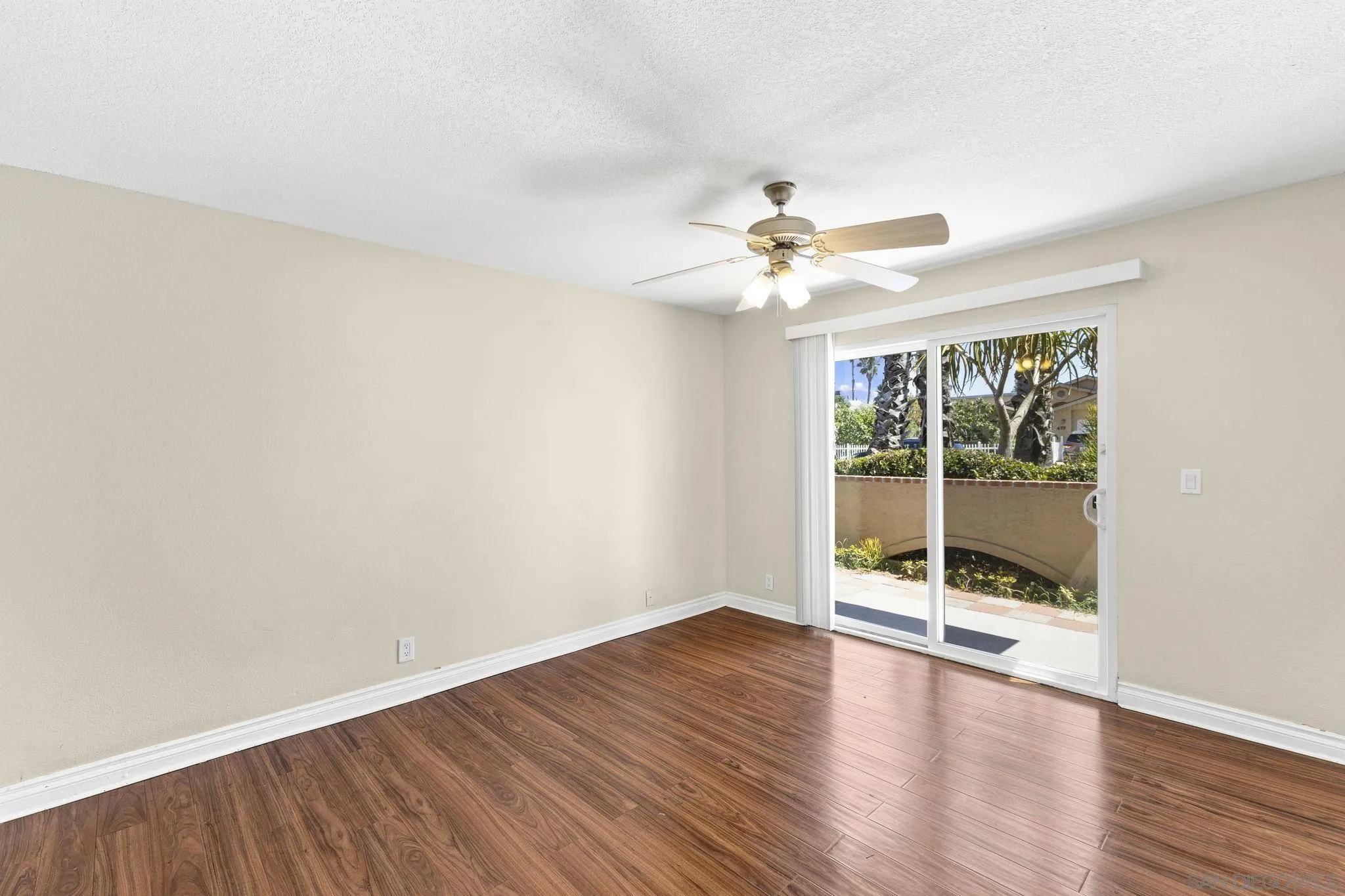 Photo #35: 260018775 Listing: Photo #35