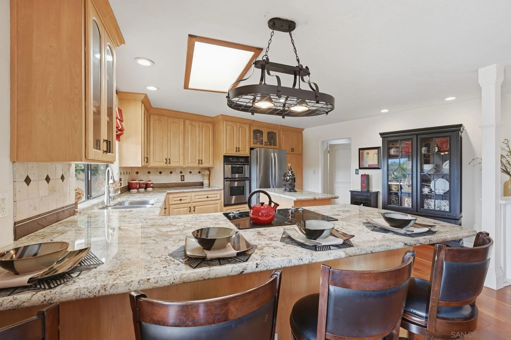 https://cdn.realtyfeed.com/cdn/127/260018779/09c21ea2c6ab856f008e0f8ec253b134.webp