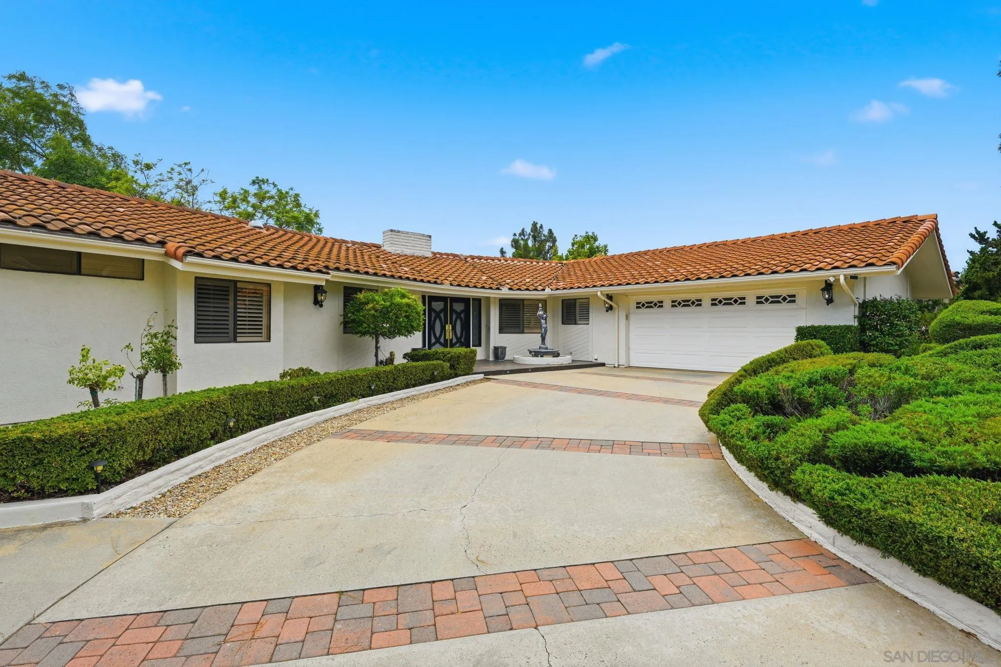 https://cdn.realtyfeed.com/cdn/127/260018779/2bcba52639d0aec0a1c8515b97817be2.webp