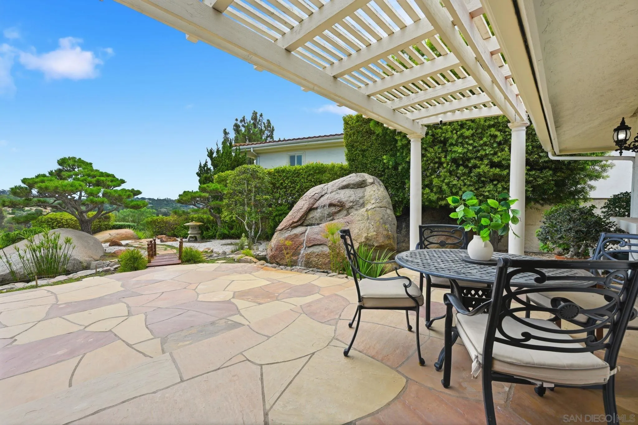 https://cdn.realtyfeed.com/cdn/127/260018779/4662646d44e2f6489fcbdb0c65131f2b.webp