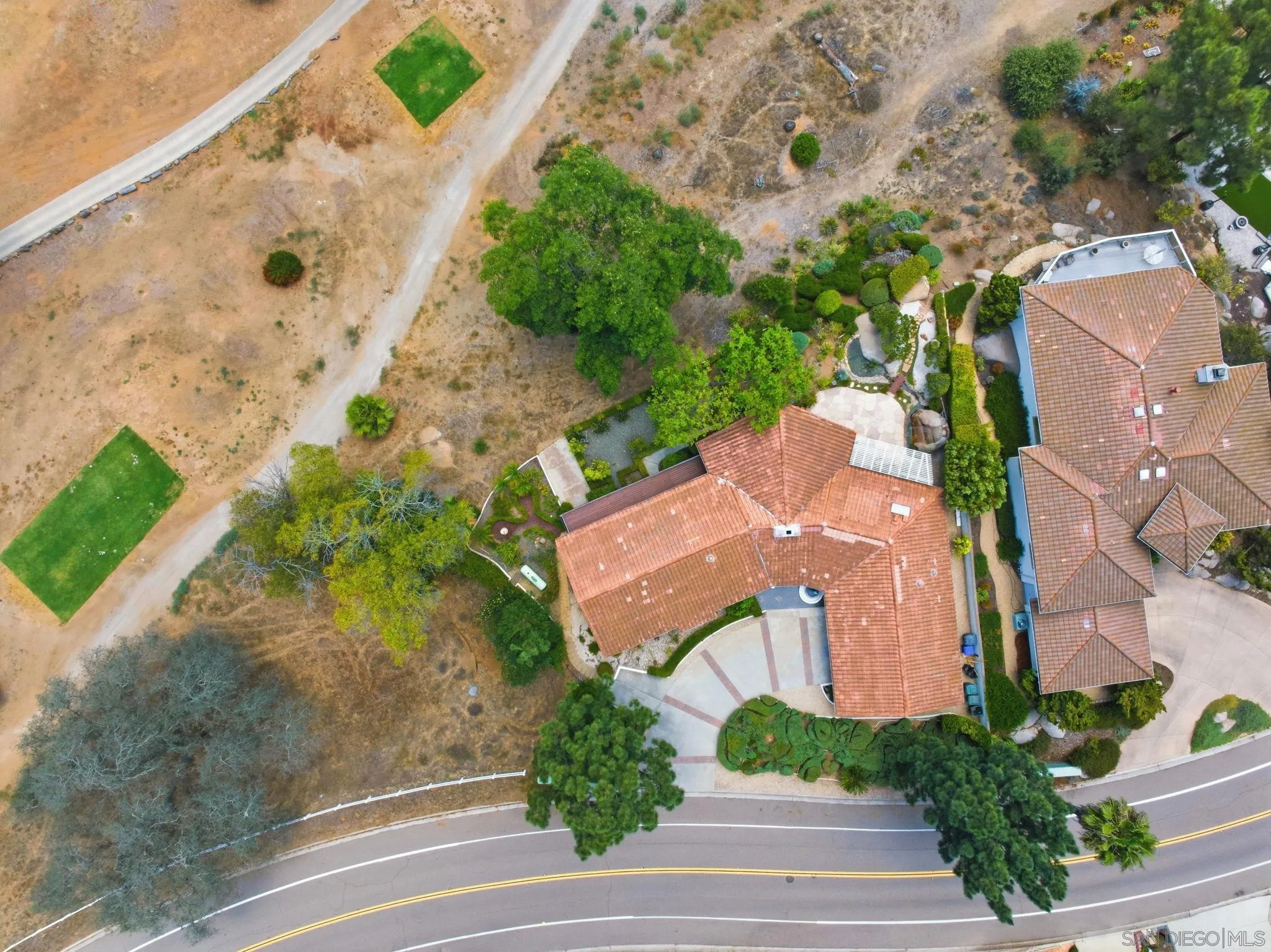 https://cdn.realtyfeed.com/cdn/127/260018779/50f24257891570f31dcea98194442e7c.webp
