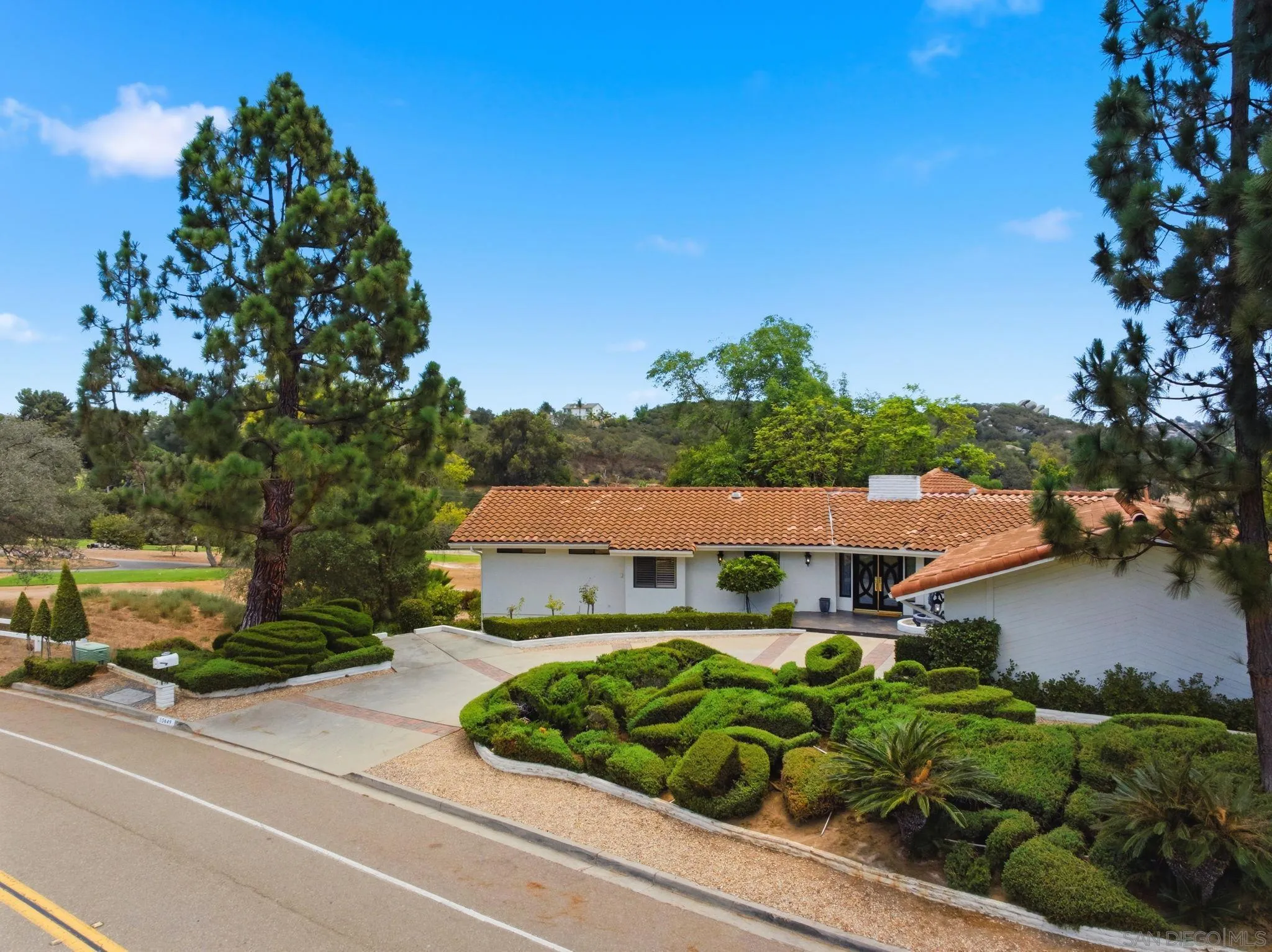 https://cdn.realtyfeed.com/cdn/127/260018779/65f96b96e7d160f7fe8d673c8911603d.webp