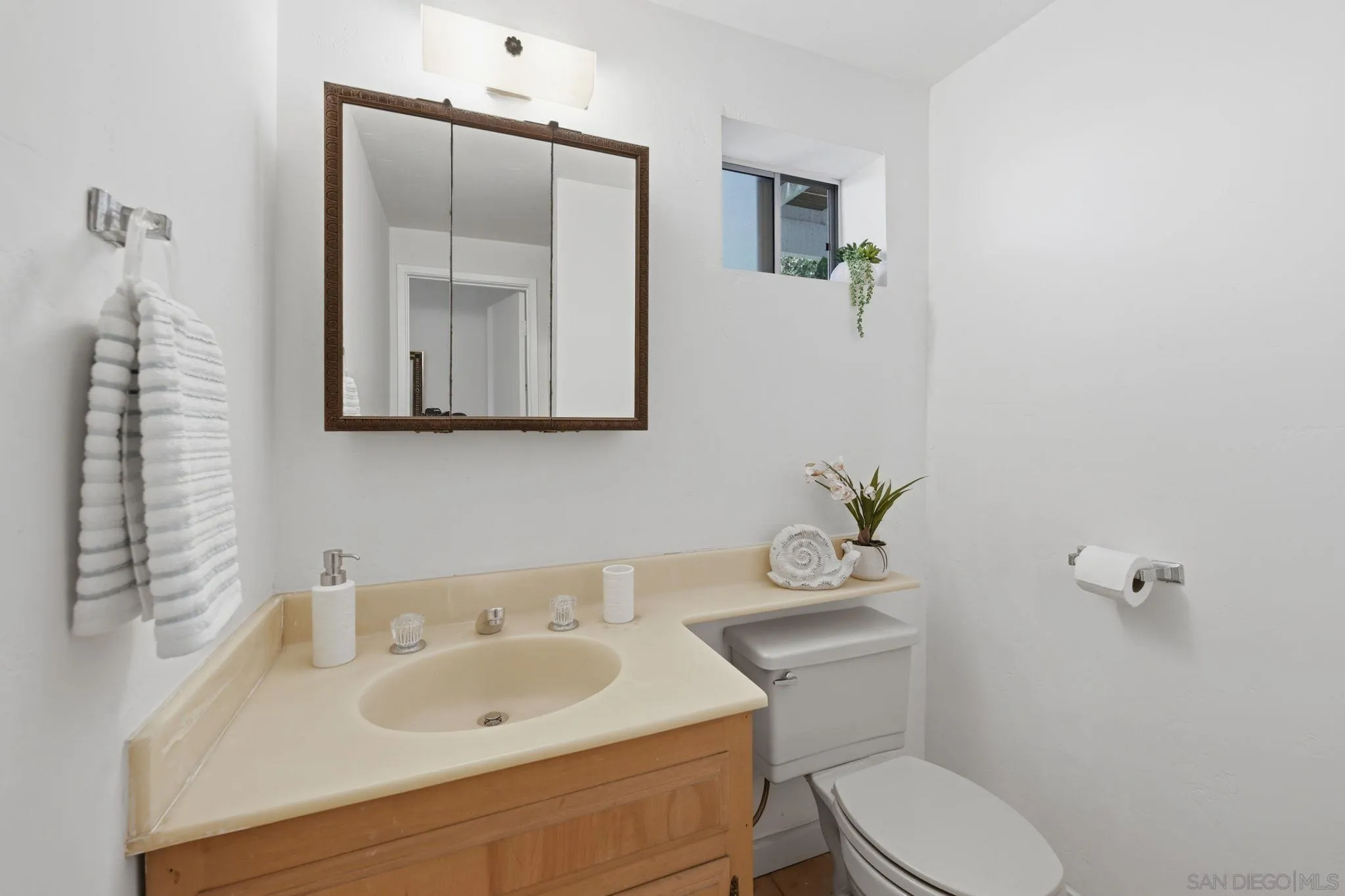 https://cdn.realtyfeed.com/cdn/127/260018779/7170dc09dbc124a9b50c08d599fc3324.webp