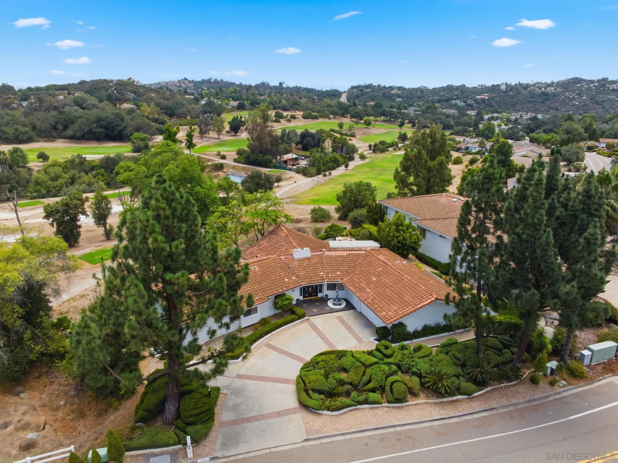 https://cdn.realtyfeed.com/cdn/127/260018779/c93d48a9ecdf75ea430eab15800987e3.webp