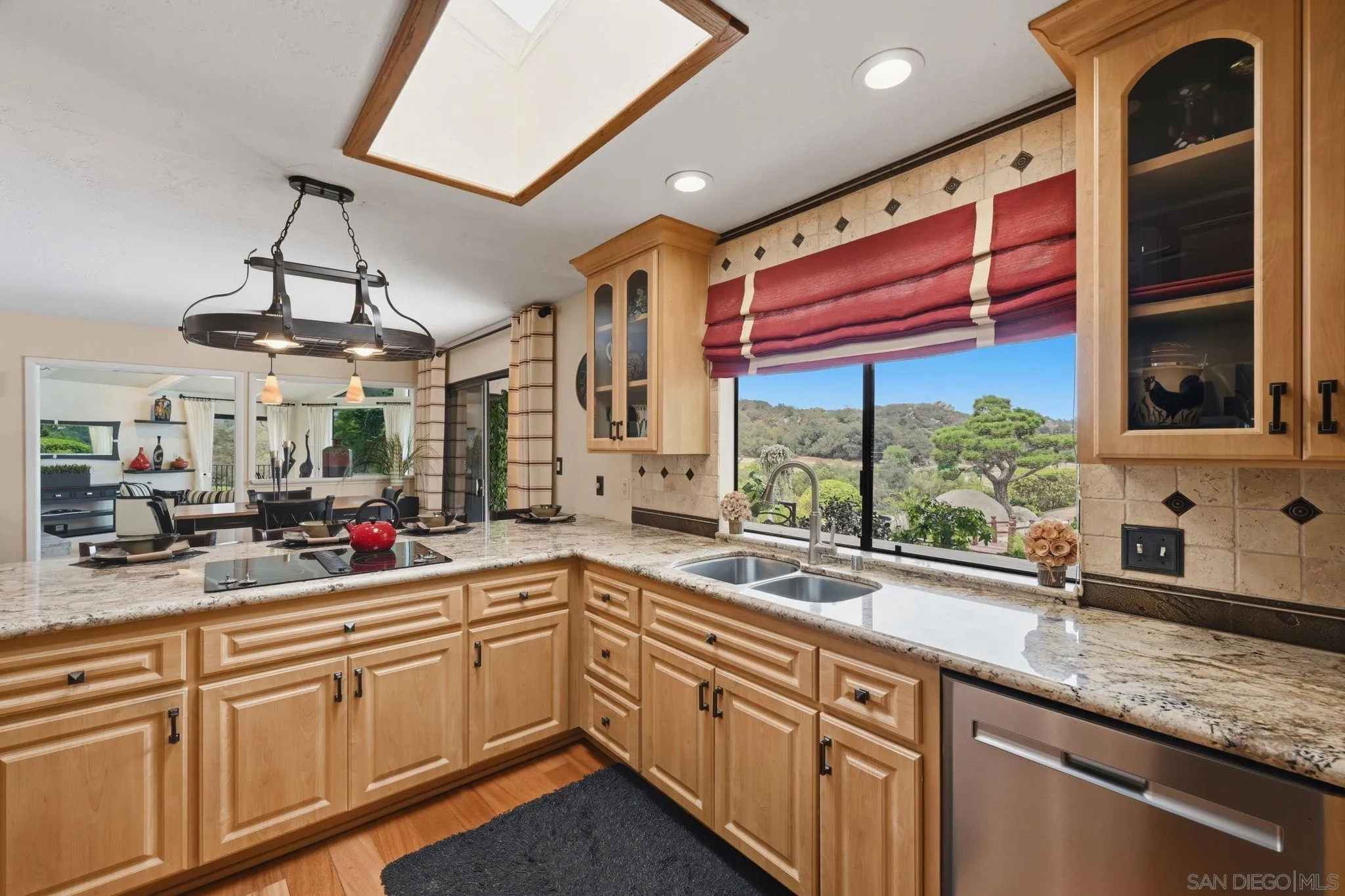 https://cdn.realtyfeed.com/cdn/127/260018779/cd37bfeaef9bede50064c8e8f5a03635.webp