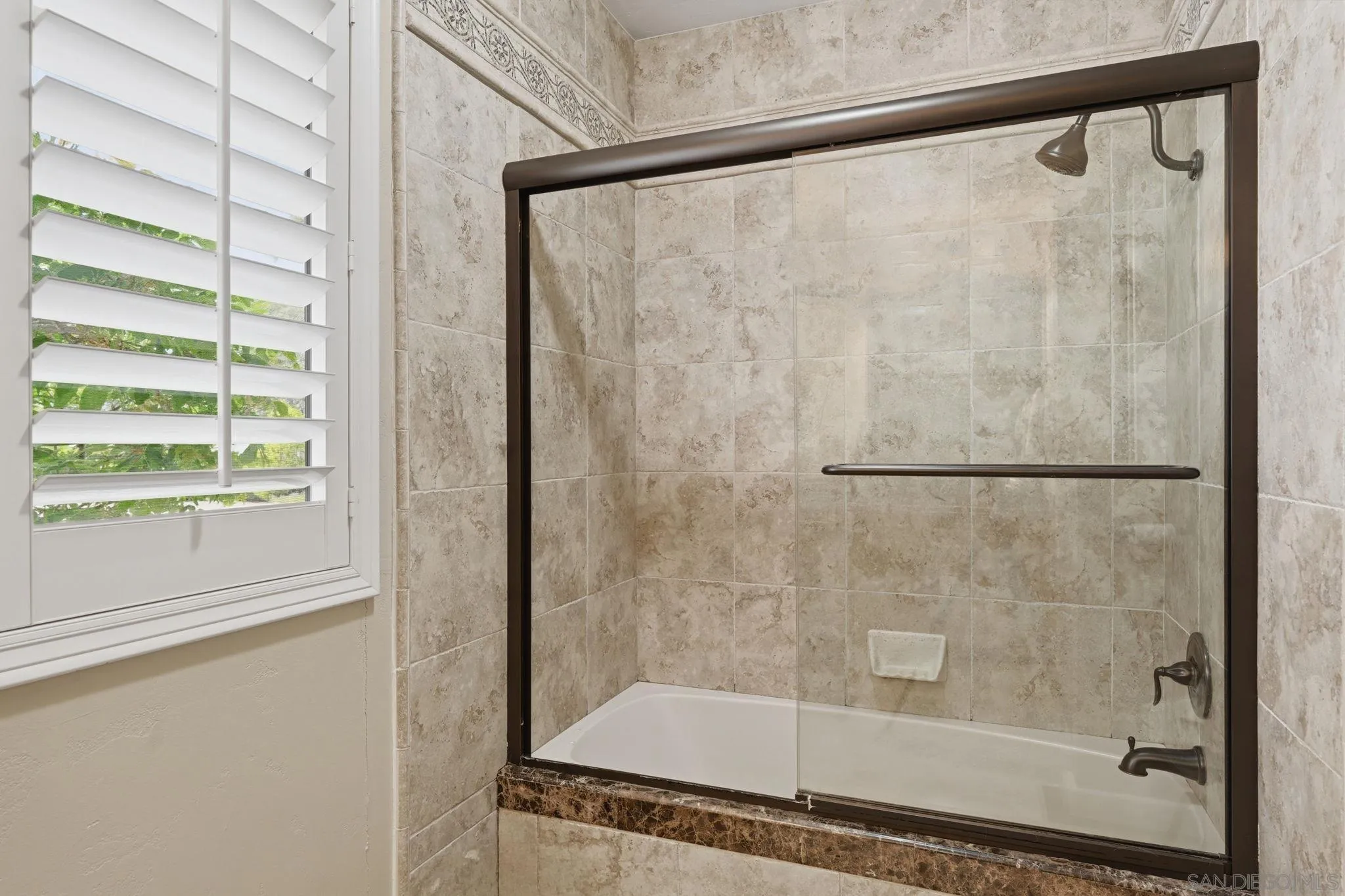 https://cdn.realtyfeed.com/cdn/127/260018779/f2e0a4872a01175d814099c722656d8f.webp