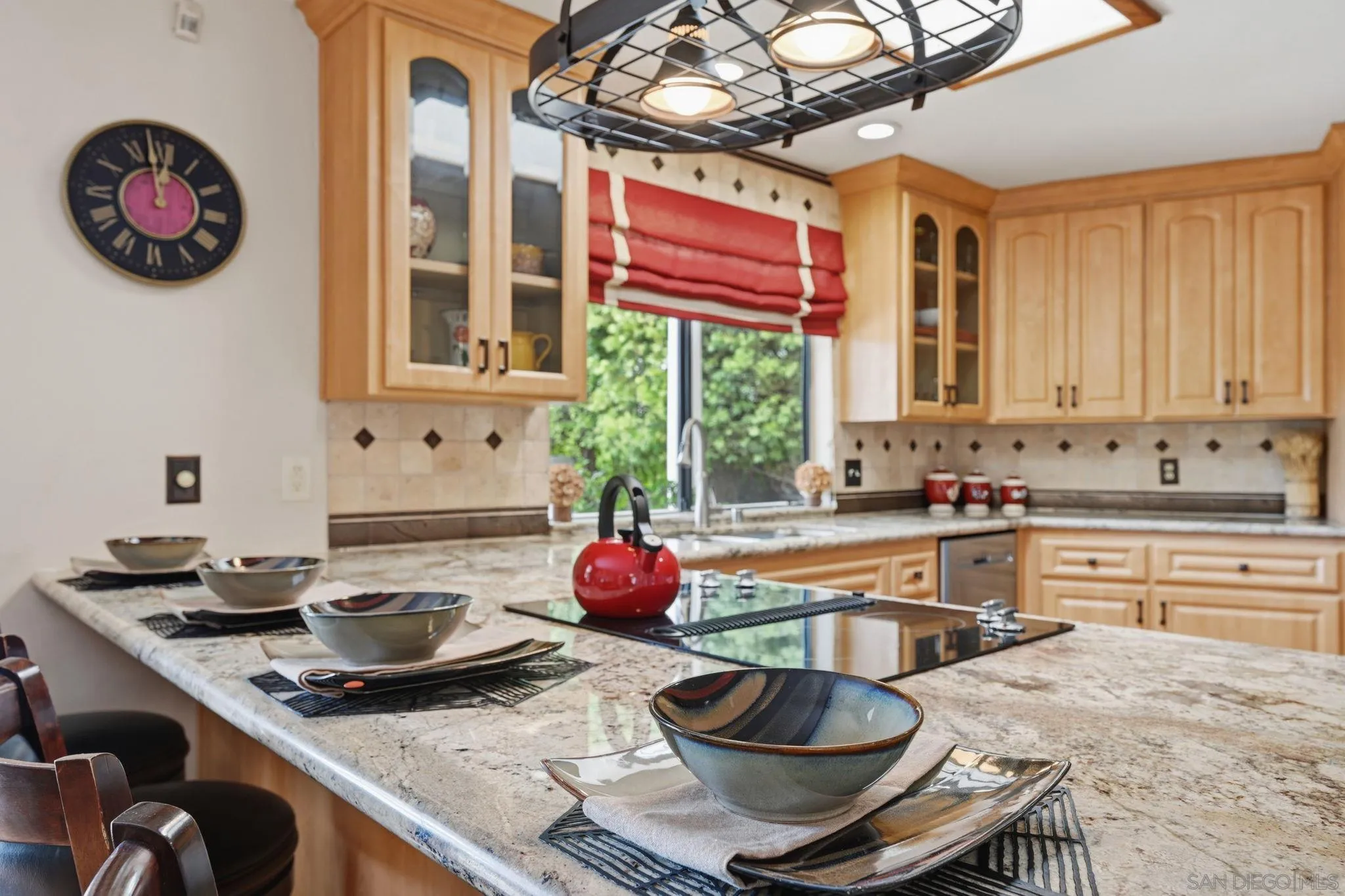 https://cdn.realtyfeed.com/cdn/127/260018779/fe387bd8cdc8badefc9470d8246e868d.webp