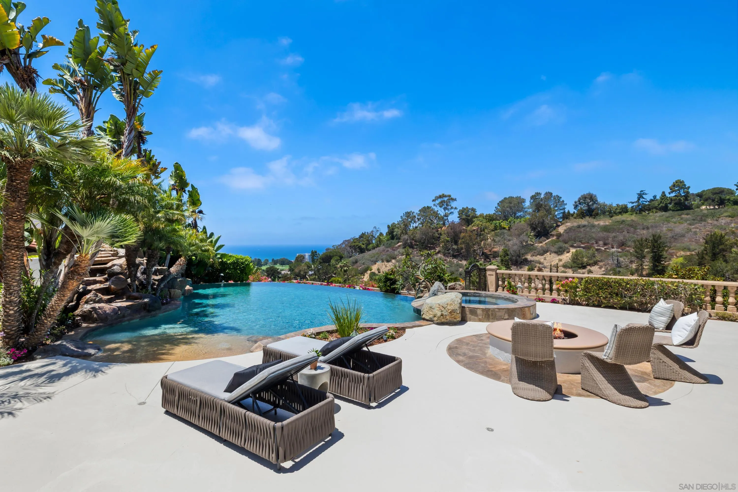 https://cdn.realtyfeed.com/cdn/127/260018788/4359c08962dbc3ec6986f403017b32f8.webp