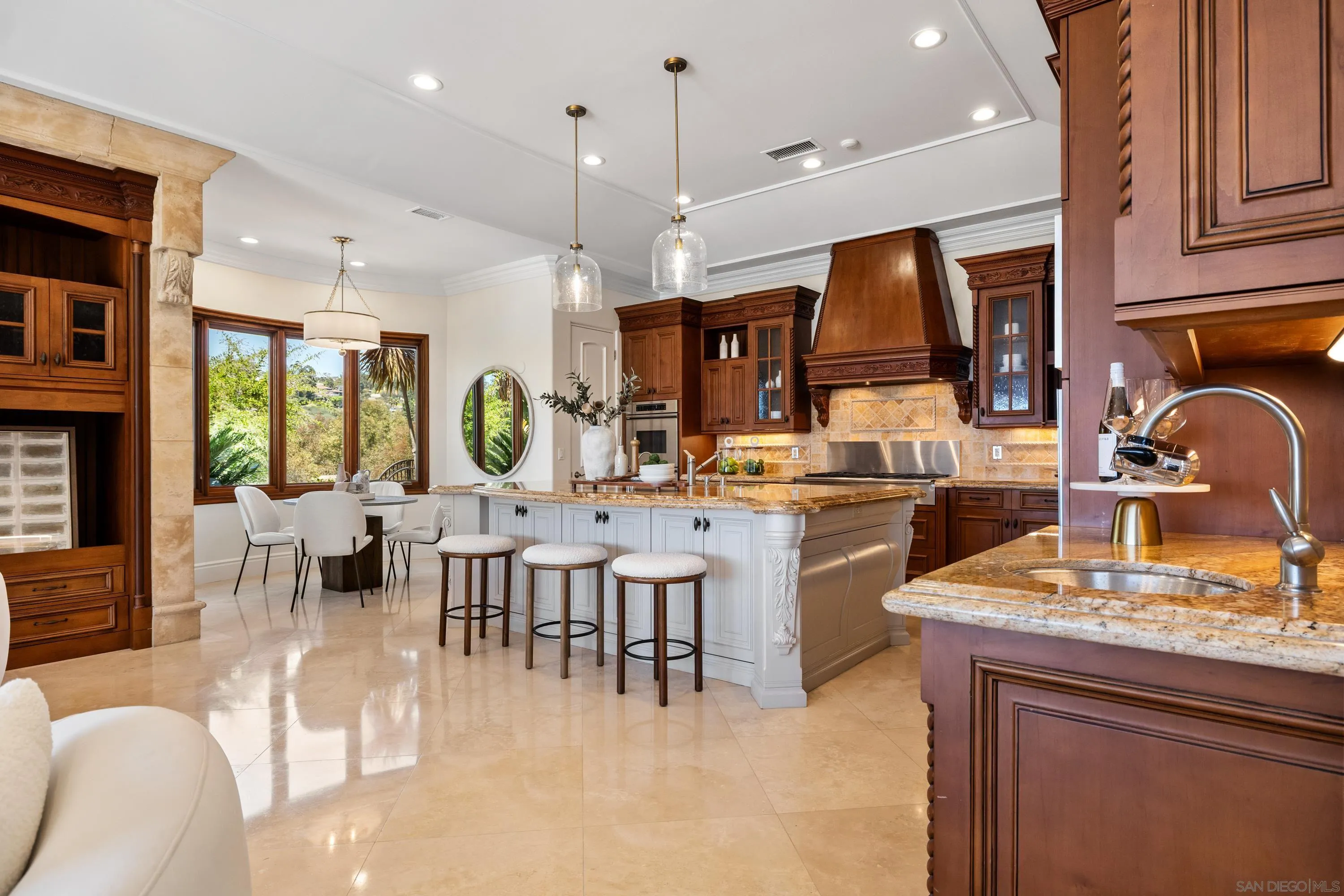 https://cdn.realtyfeed.com/cdn/127/260018788/768cde237d867380901034624ee5d90f.webp