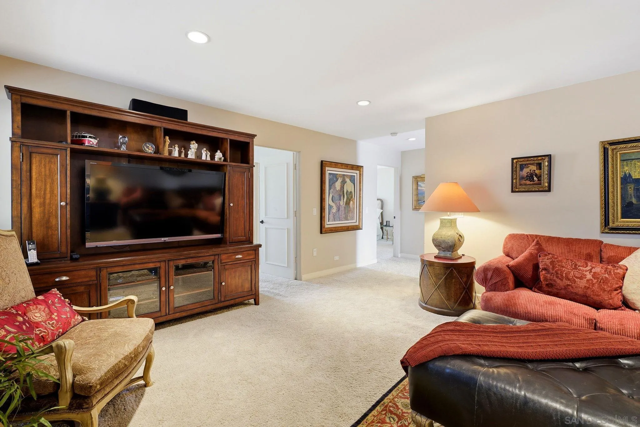 https://cdn.realtyfeed.com/cdn/127/260018798/105619bb6c6f41bbe61f0d1331f8732c.webp