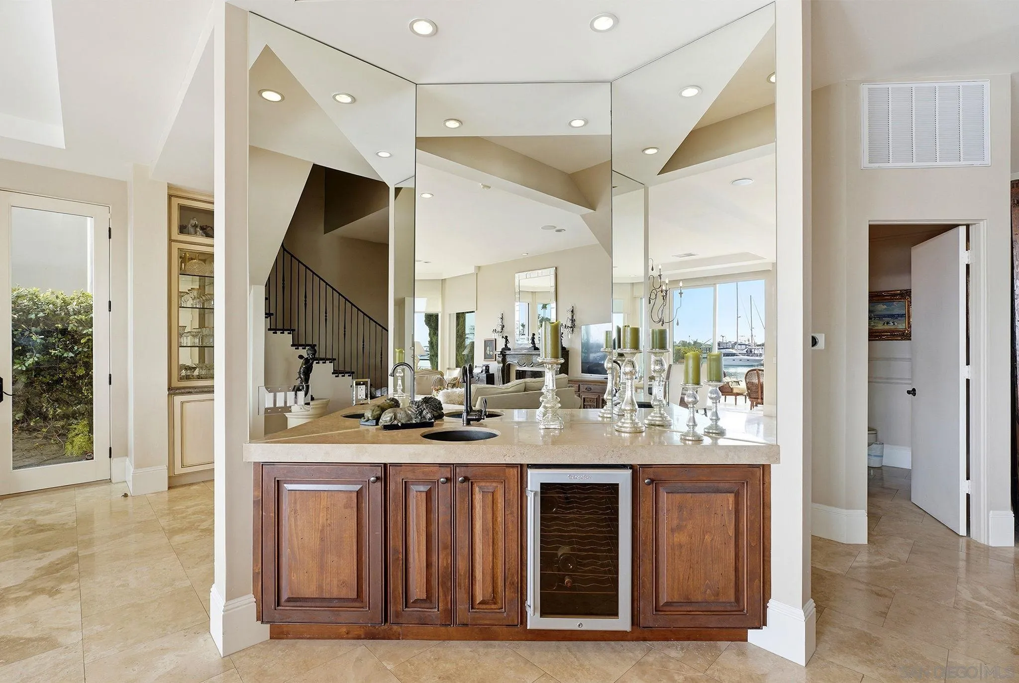 https://cdn.realtyfeed.com/cdn/127/260018798/422678df3cf7eb389dfeacb70c920e8f.webp