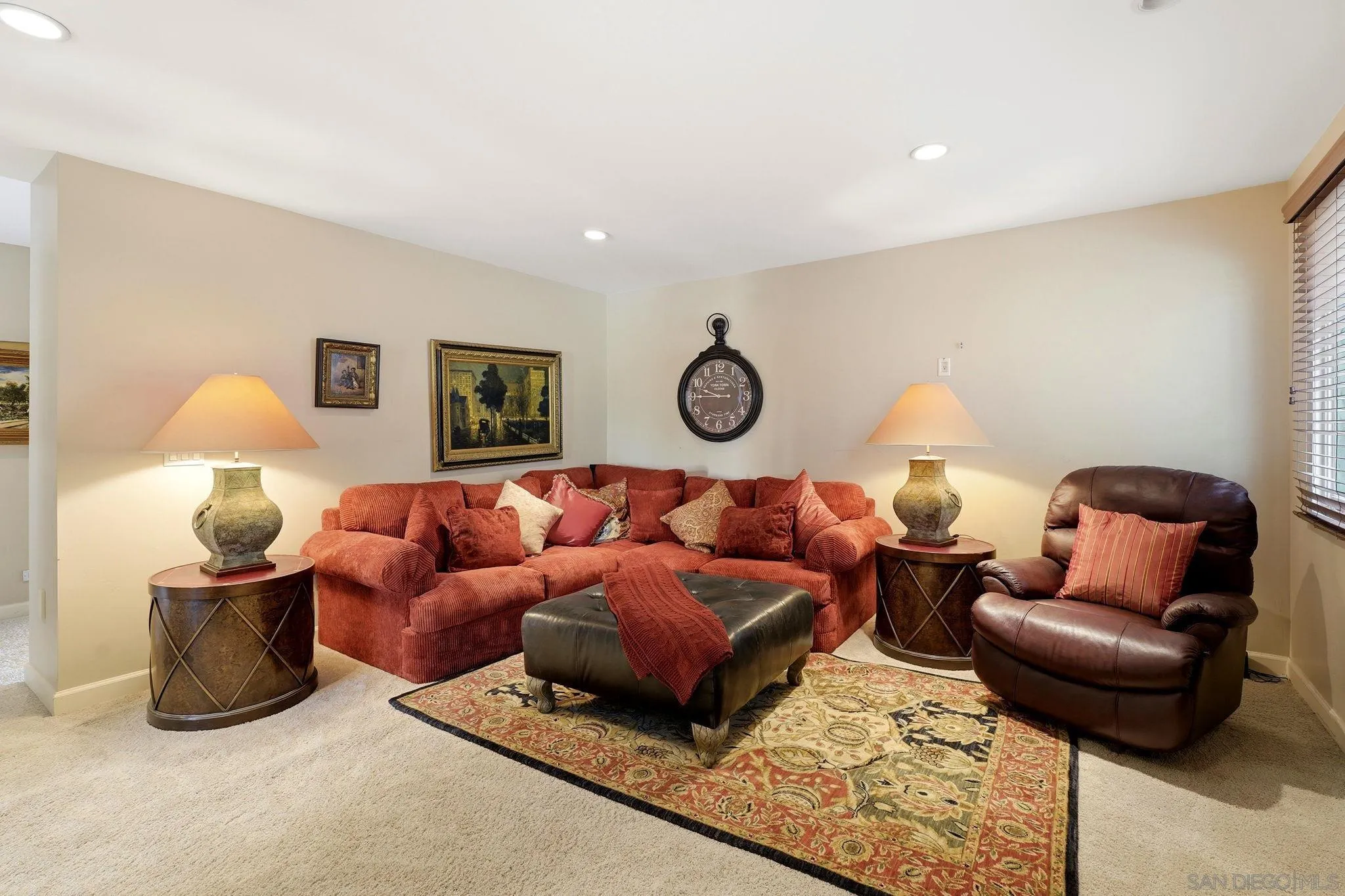 https://cdn.realtyfeed.com/cdn/127/260018798/44164646ba0bb3e2967226d626584559.webp