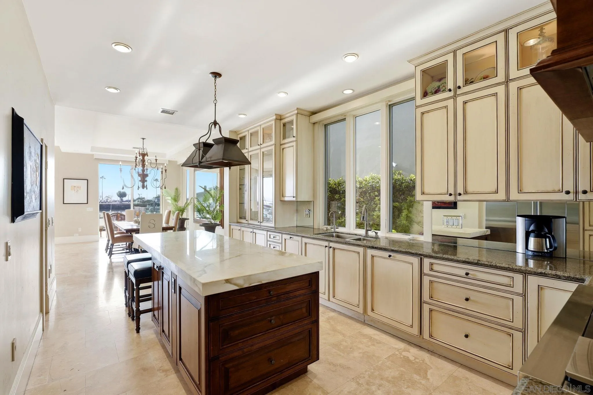 https://cdn.realtyfeed.com/cdn/127/260018798/569b89418efb3aef98c39a660be4d7cd.webp