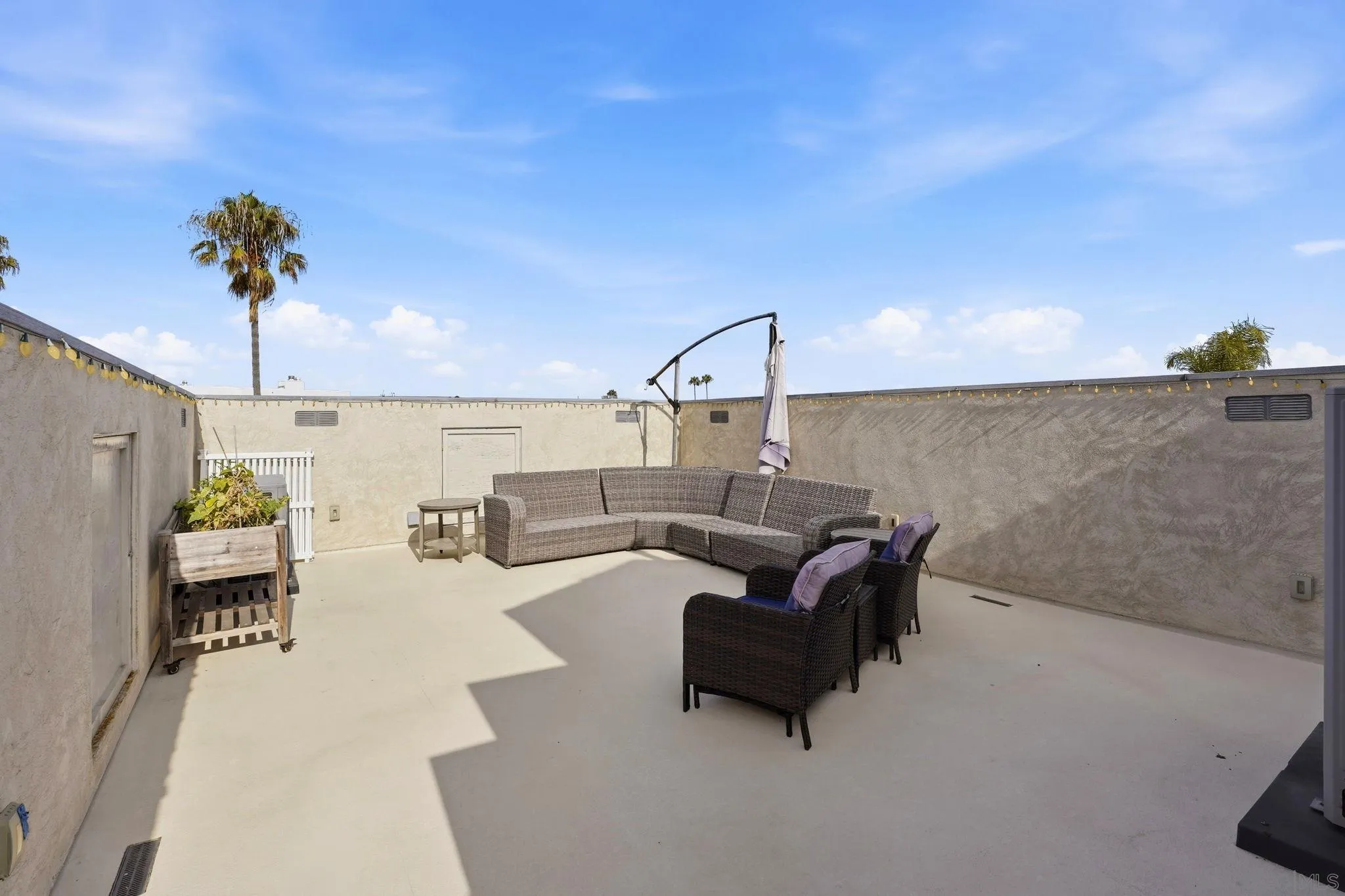 https://cdn.realtyfeed.com/cdn/127/260018798/7ebac6a2fd70df5e882e2c06869b7c16.webp