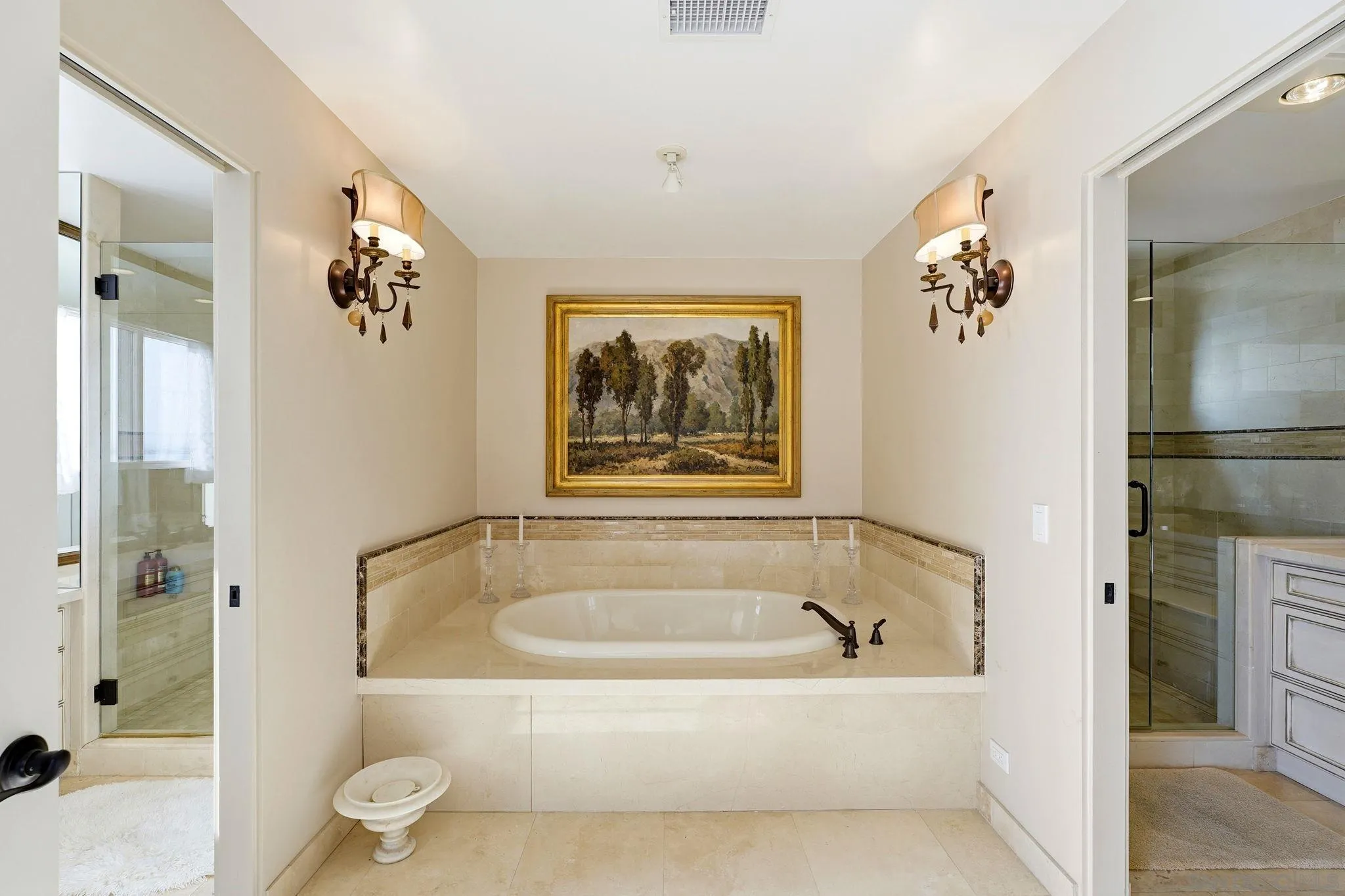 https://cdn.realtyfeed.com/cdn/127/260018798/93ab63a16c63efae660f0f47065e5f60.webp