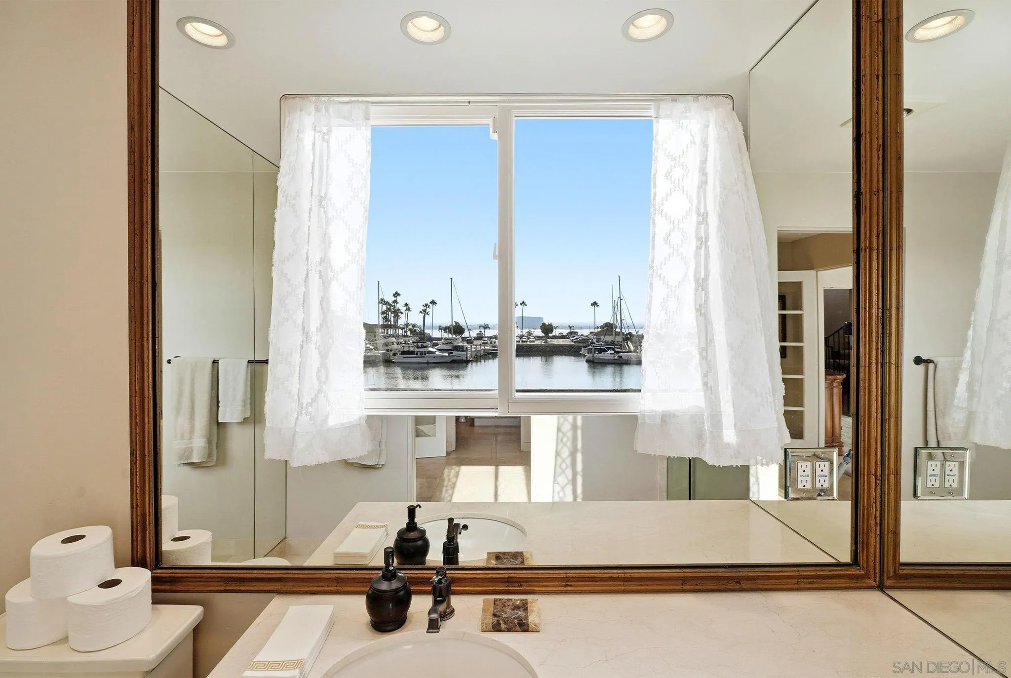 https://cdn.realtyfeed.com/cdn/127/260018798/de92b80c57255df9903d7c13f95f29ef.webp