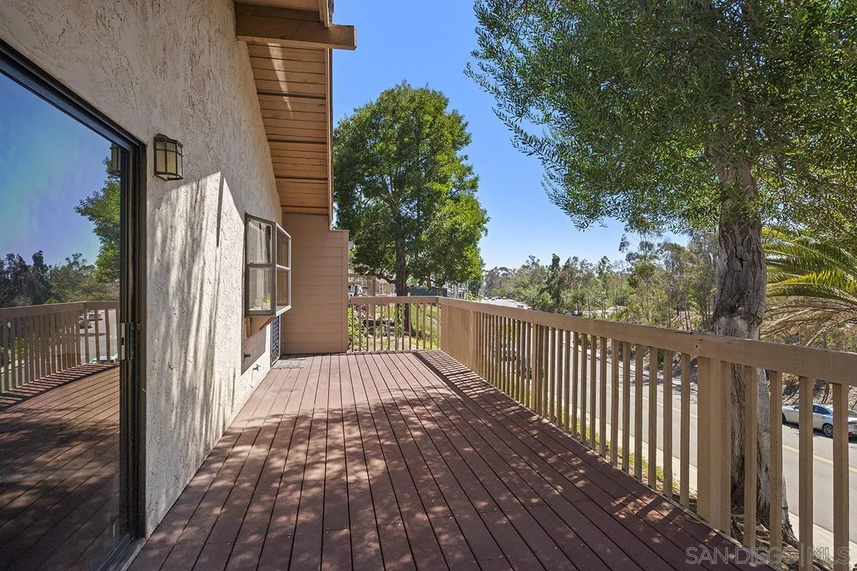 Photo #8: 260018800 Listing: Photo #8