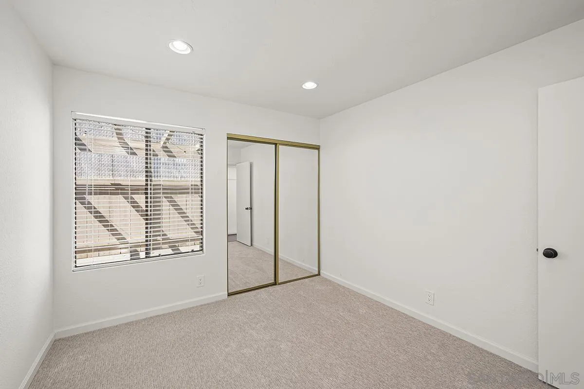 Photo #33: 260018800 Listing: Photo #33