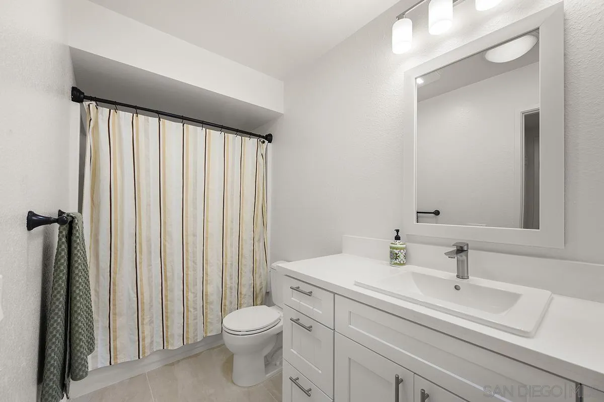Photo #34: 260018800 Listing: Photo #34