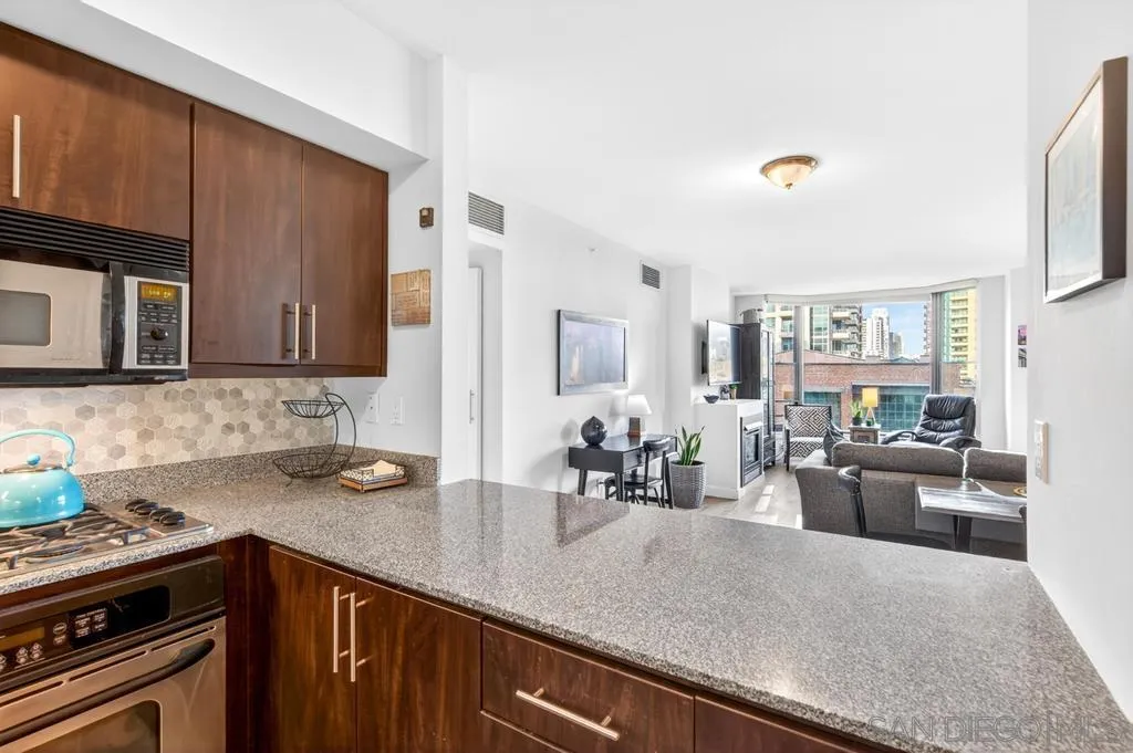 Photo #18: 260018804 Listing: Photo #18