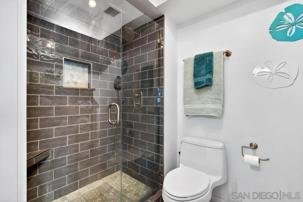 Photo #23: 260018804 Listing: Photo #23