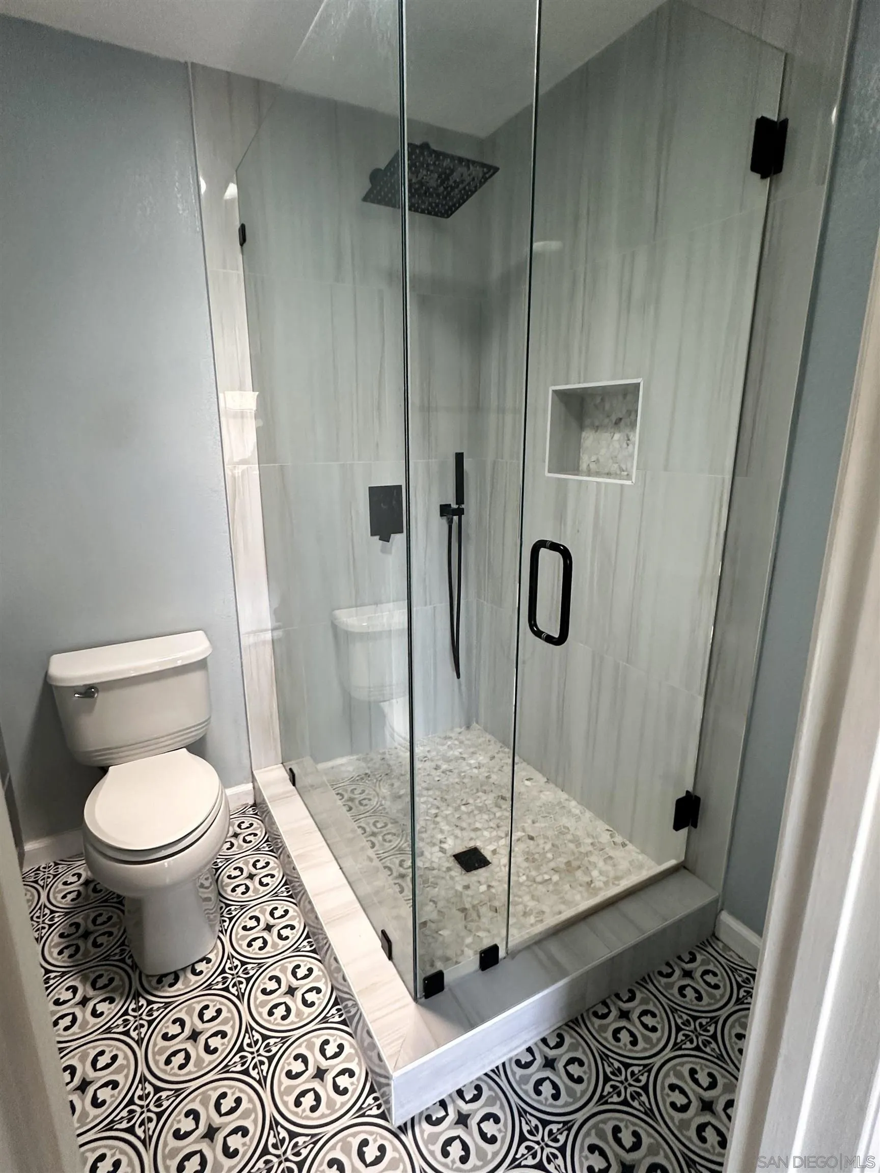 Photo #7: 260018806 Listing: Photo #7