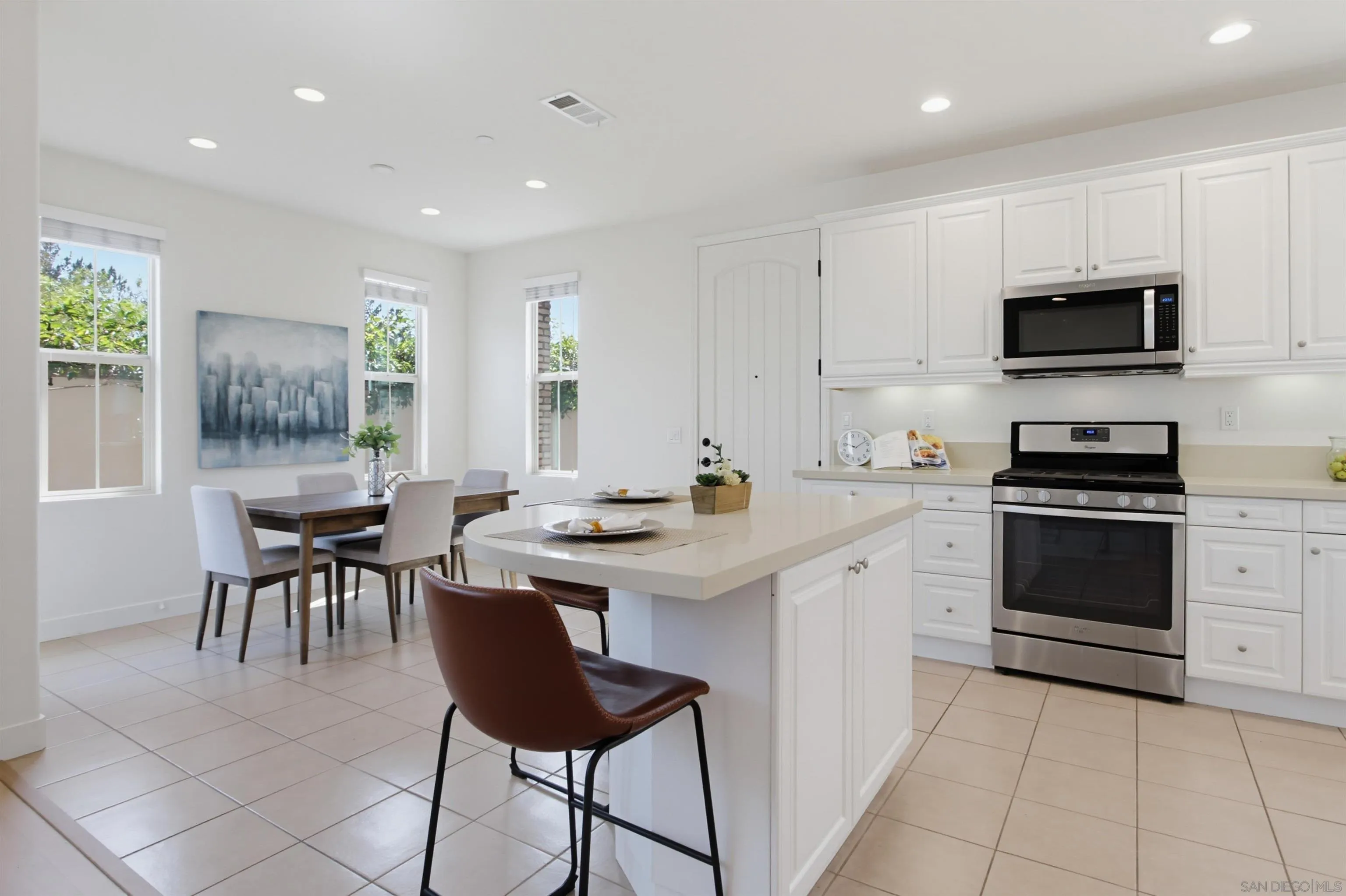 Photo #7: 260018816 Listing: Photo #7