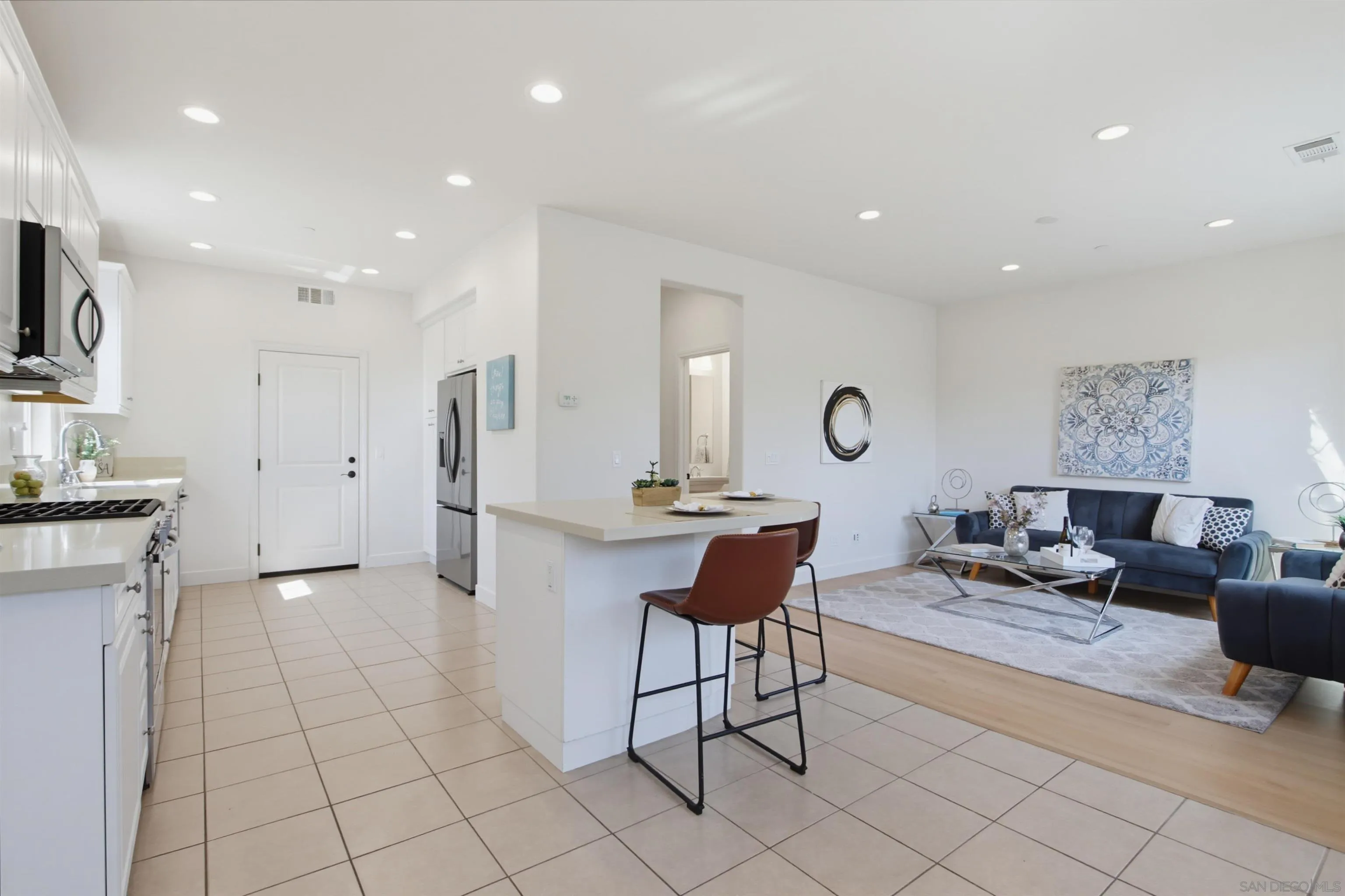 Photo #6: 260018816 Listing: Photo #6