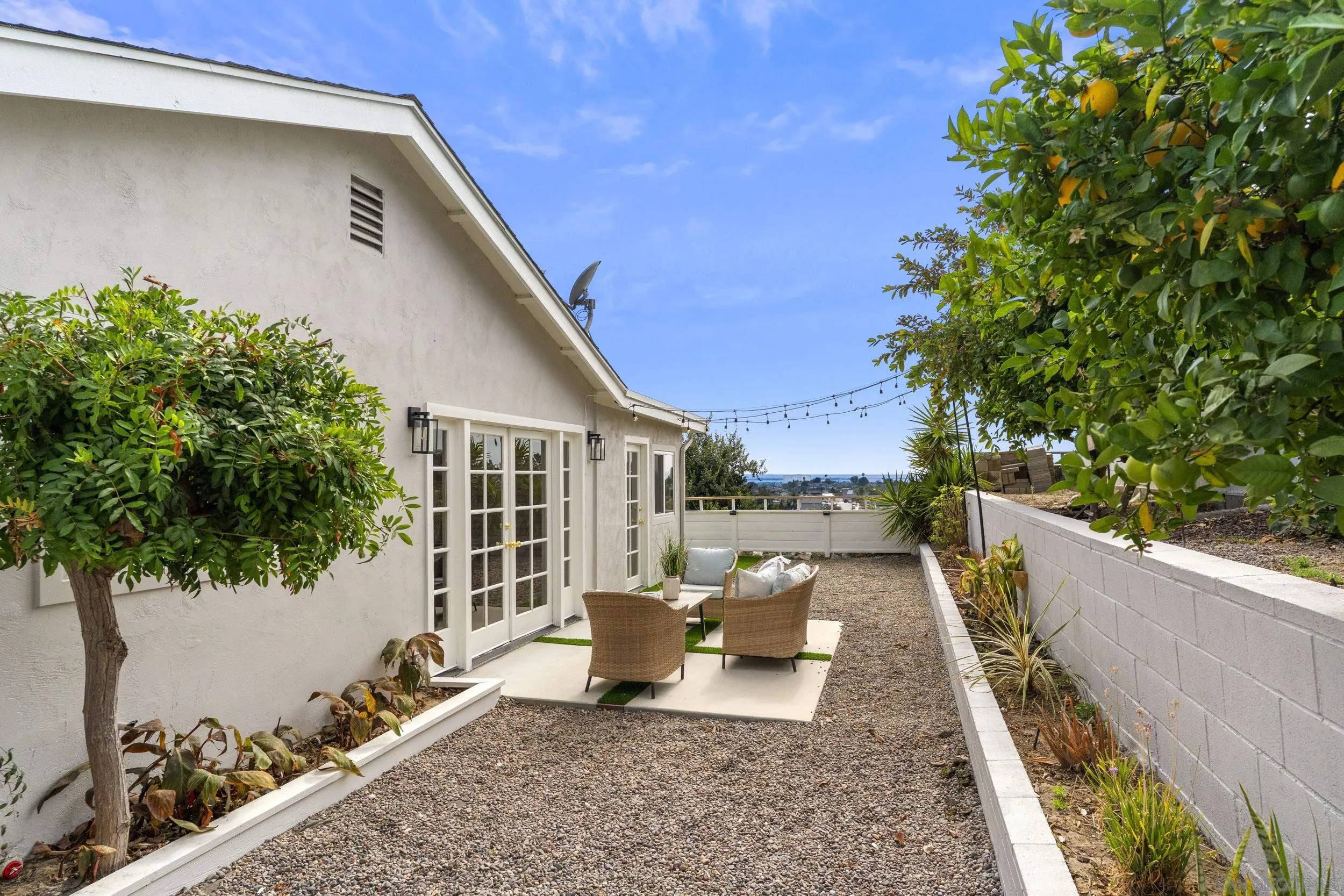 https://cdn.realtyfeed.com/cdn/127/260018817/13ec620640c4670de12d40888153ac86.webp