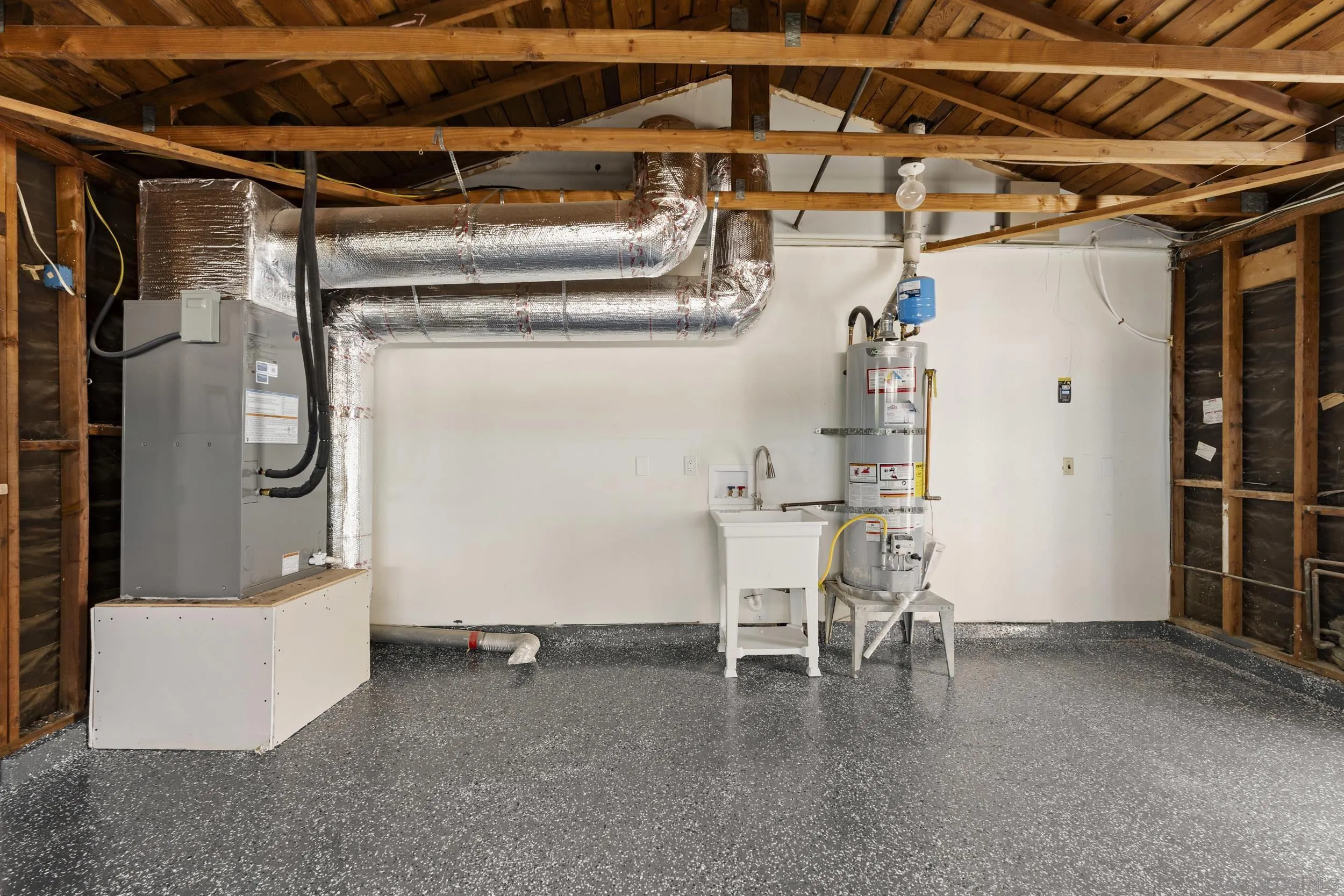 https://cdn.realtyfeed.com/cdn/127/260018817/1b1ba47d8c0e543833dbfd63b16aff03.webp
