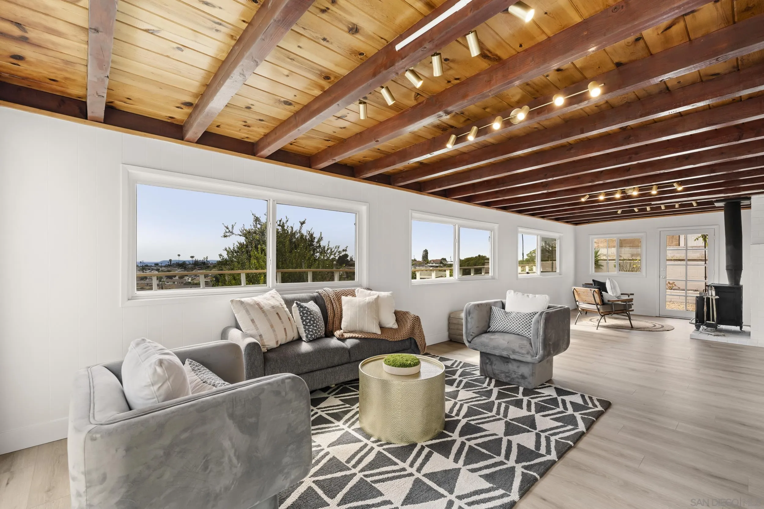https://cdn.realtyfeed.com/cdn/127/260018817/34f272d77da2c1c4c5efa9cbdcef4884.webp