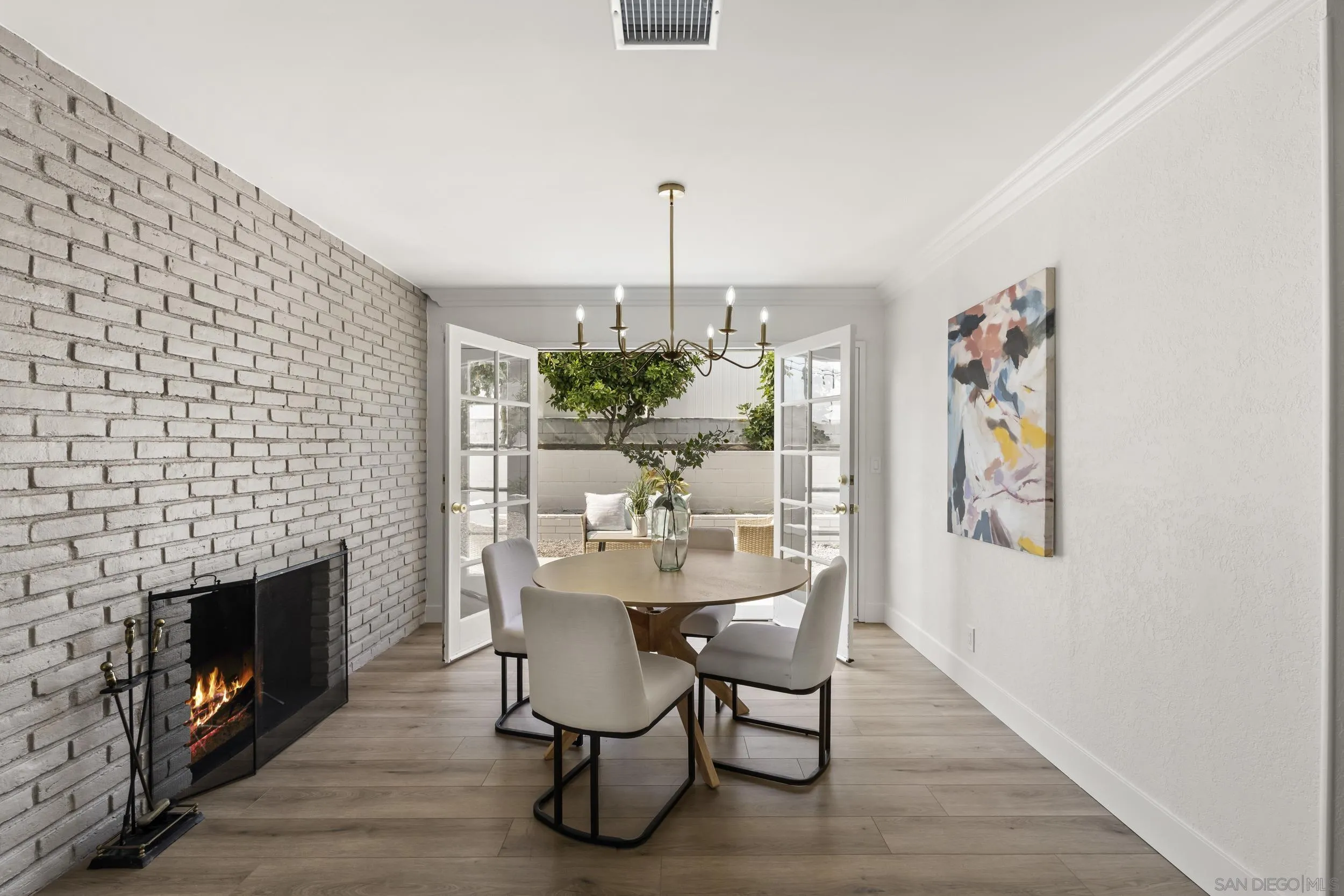 https://cdn.realtyfeed.com/cdn/127/260018817/63b68e616508fbce97927fb4e79e33bf.webp