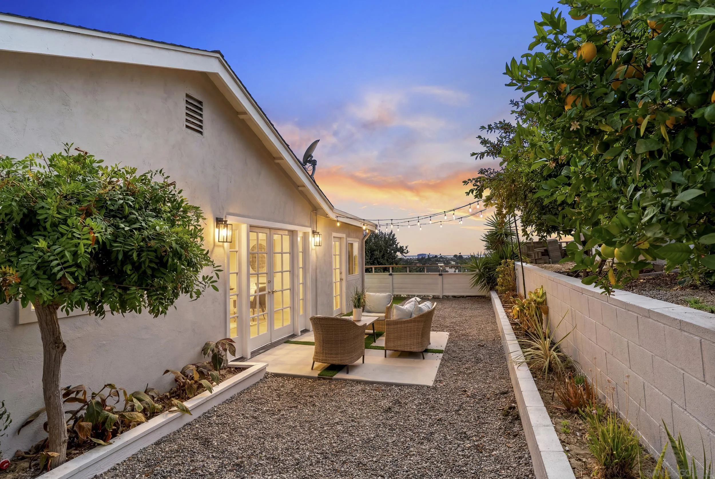 https://cdn.realtyfeed.com/cdn/127/260018817/81349e94369cd63044f84de287dea000.webp