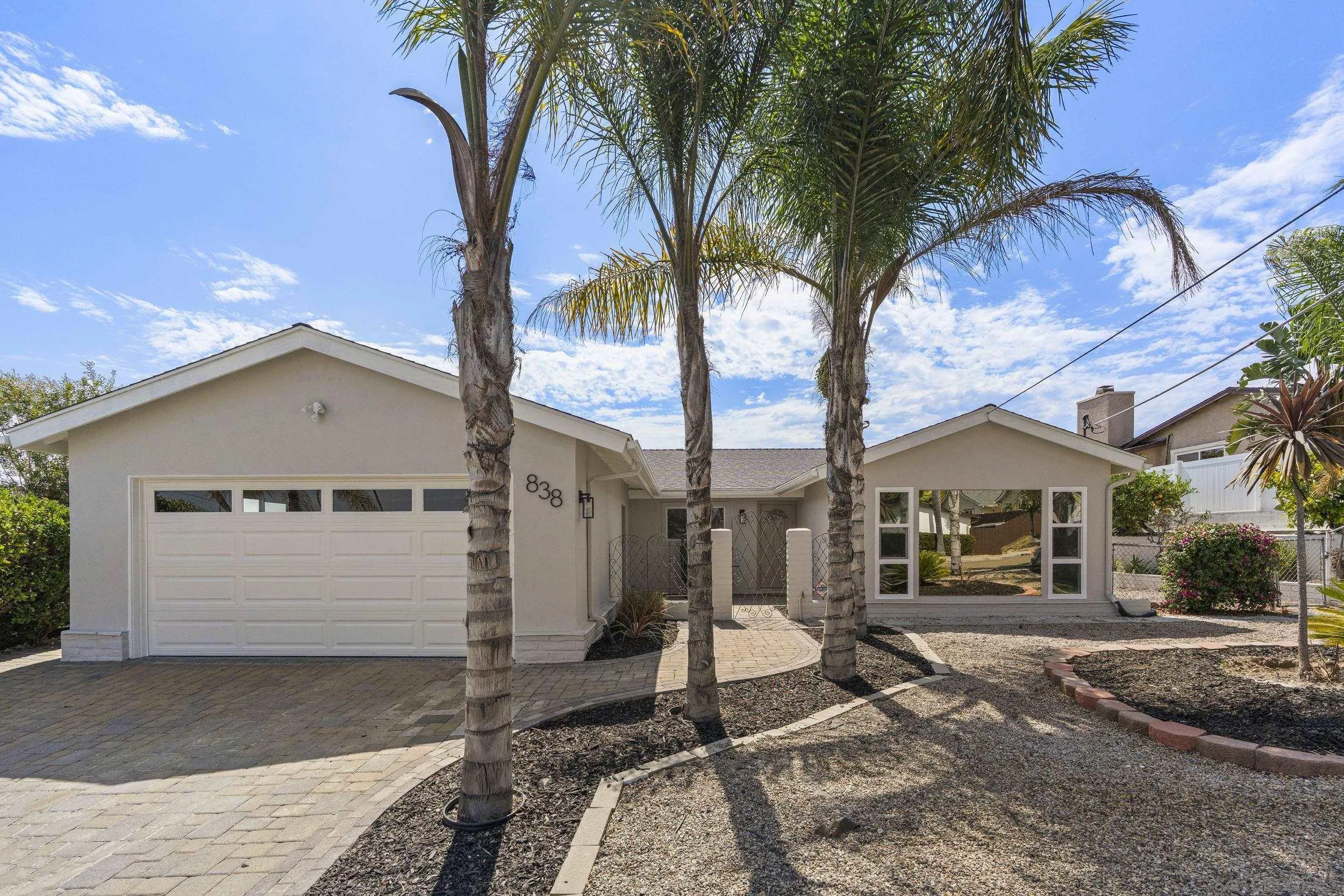https://cdn.realtyfeed.com/cdn/127/260018817/a4d00bce4958e7018b1bcd4f42752122.webp